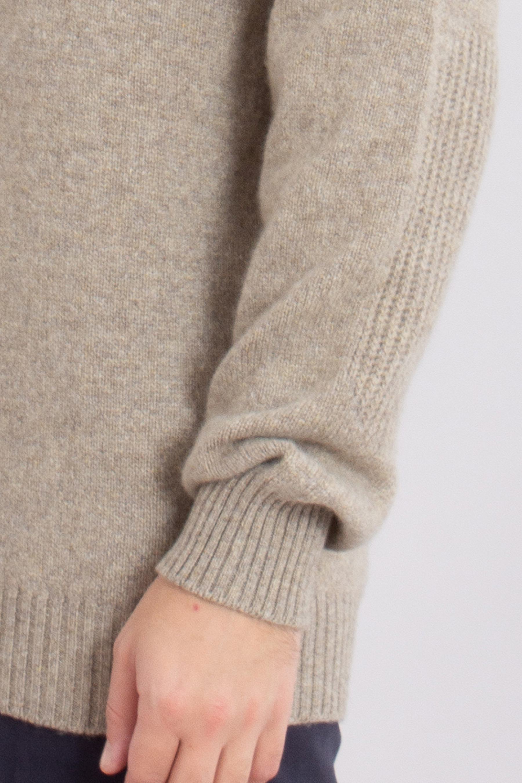 SEASE Coarsehair Cashmere Round Neck Sweater SEASE Coarsehair Cashmere Round Neck Sweater