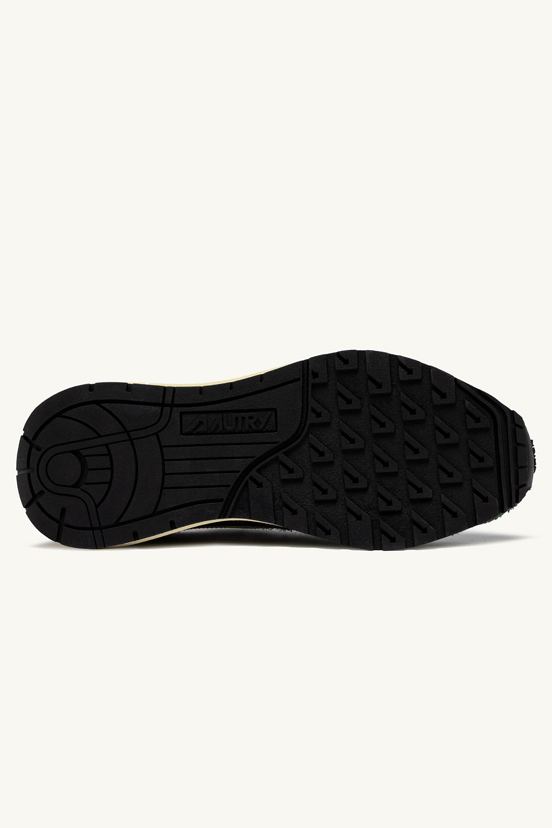 Bekleidung, Schuhwerk, Schuh, Sneaker, Wildleder