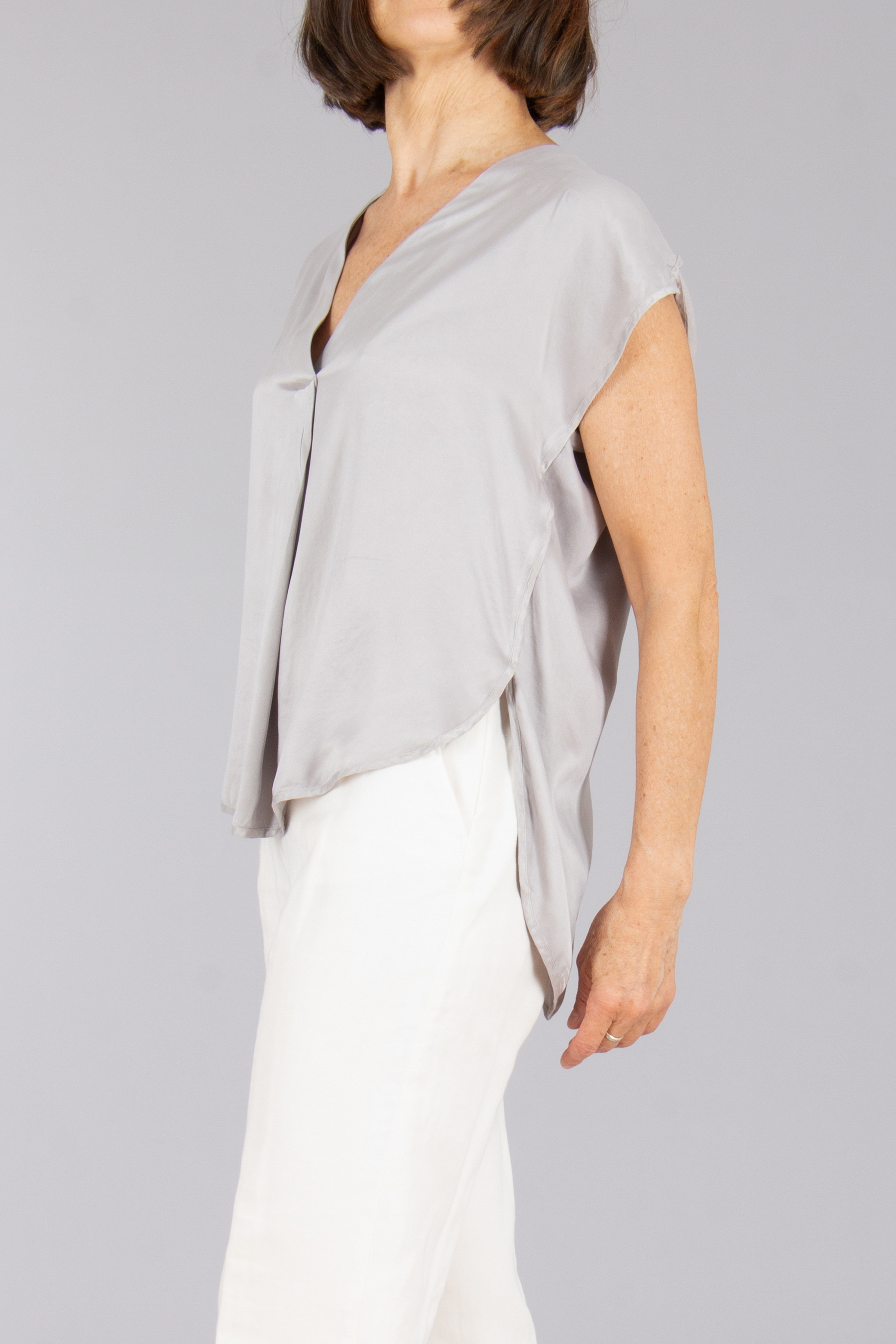 0039 ITALY Relaxed Fit Silk Sleeveless Blouse Peggy Bluse, Leinen, Erwachsener, Person, Frau