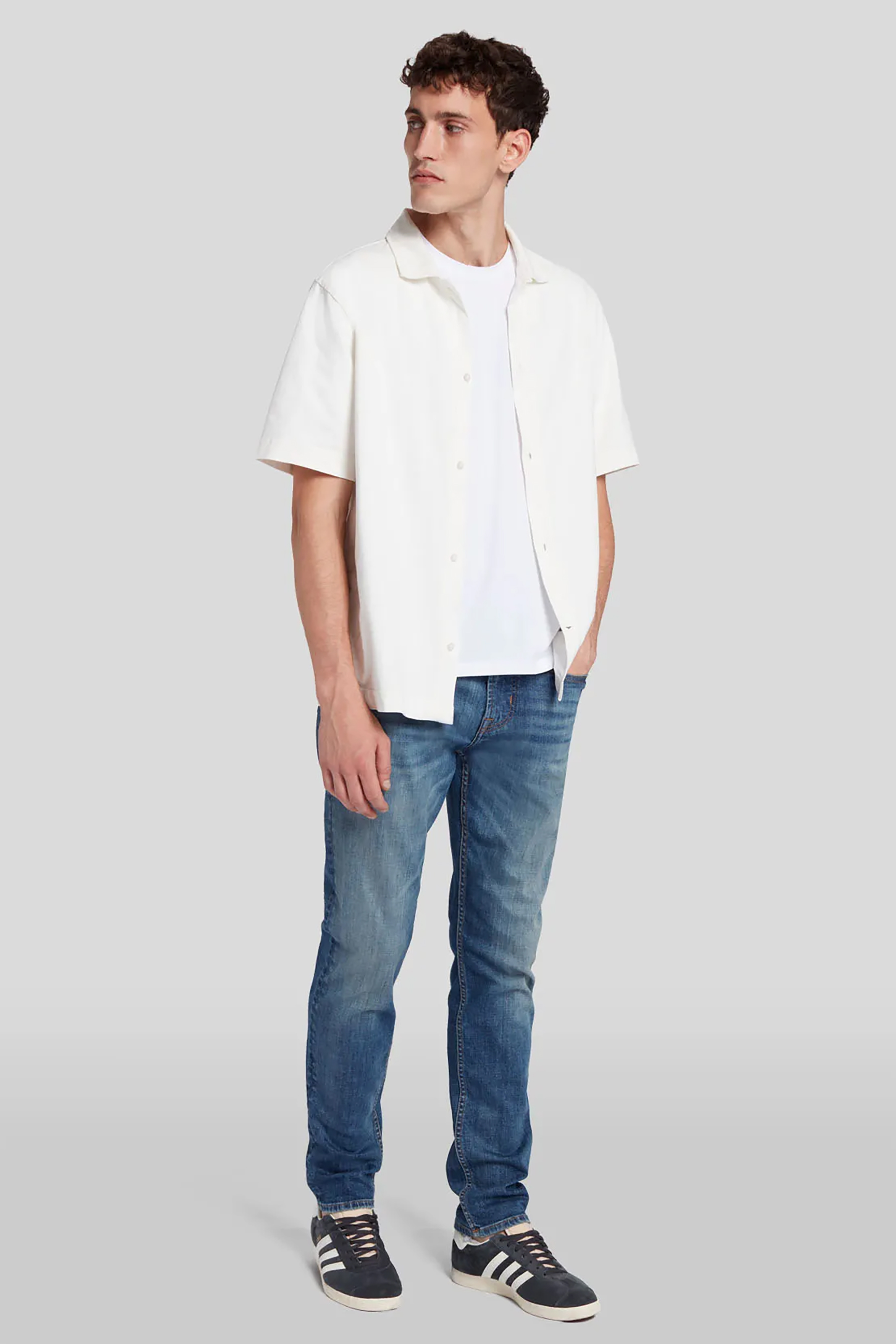 7 FOR ALL MANKIND Tapered Tek Earthkind Denim Jeans Slimmy Continuity 7 FOR ALL MANKIND Tapered Tek Earthkind Denim Jeans Slimmy Continuity