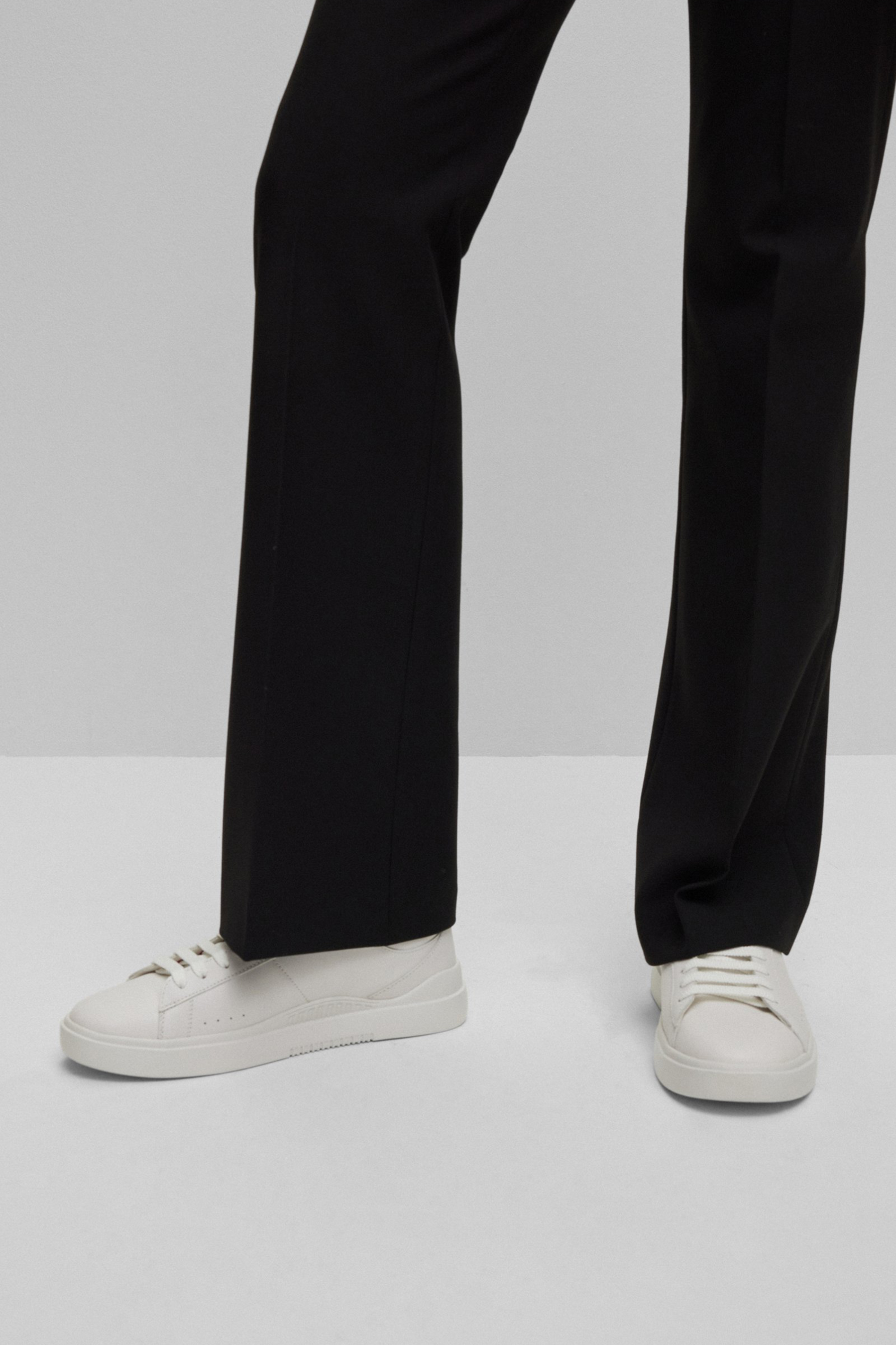 HUGO Leather Sneakers Blake Schuhwerk, Schuh, Sneaker, Hosen, Person