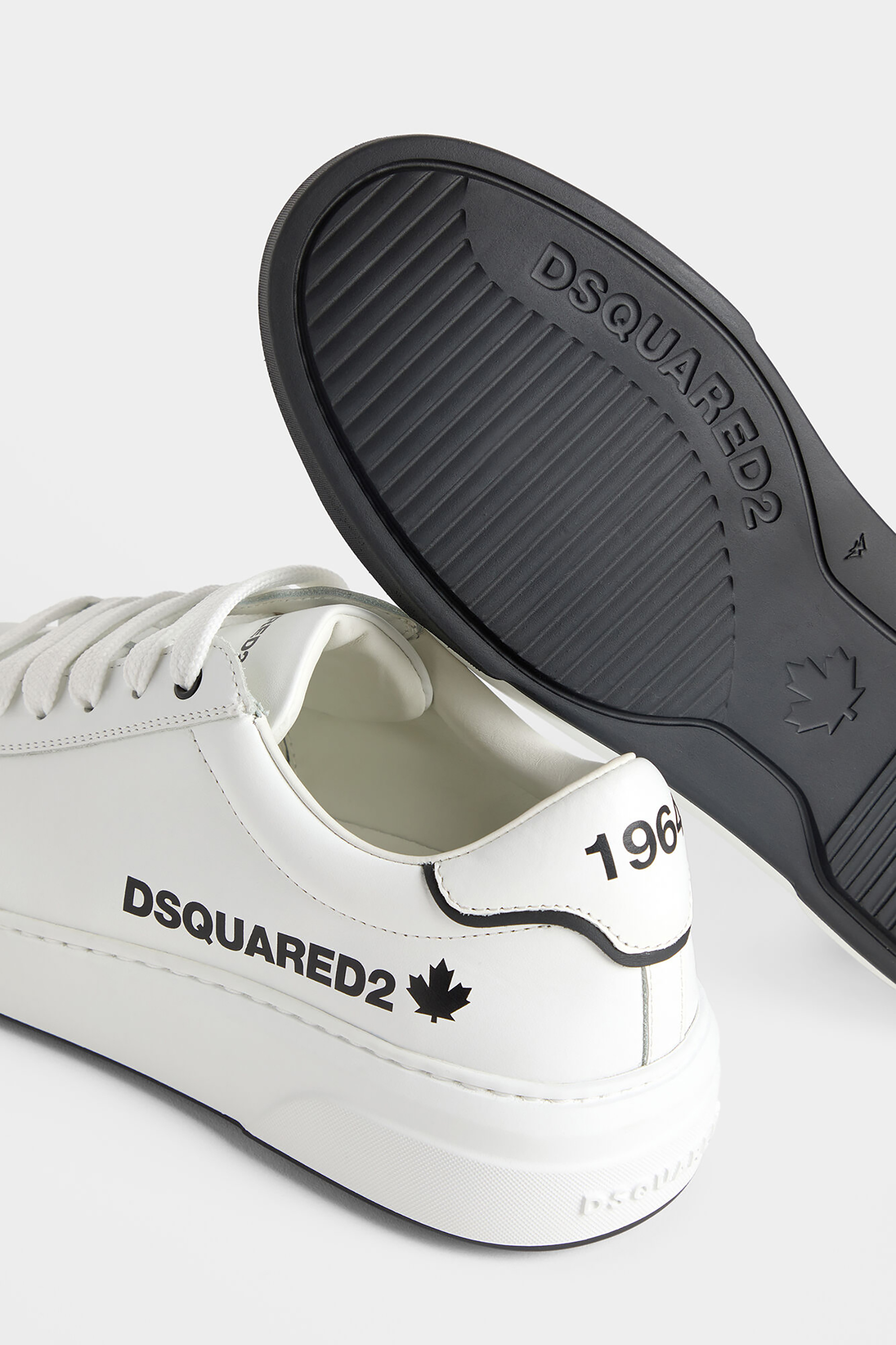 DSQUARED2 Low Calf Leather Sneakers Bumper DSQUARED2 Low Calf Leather Sneakers Bumper