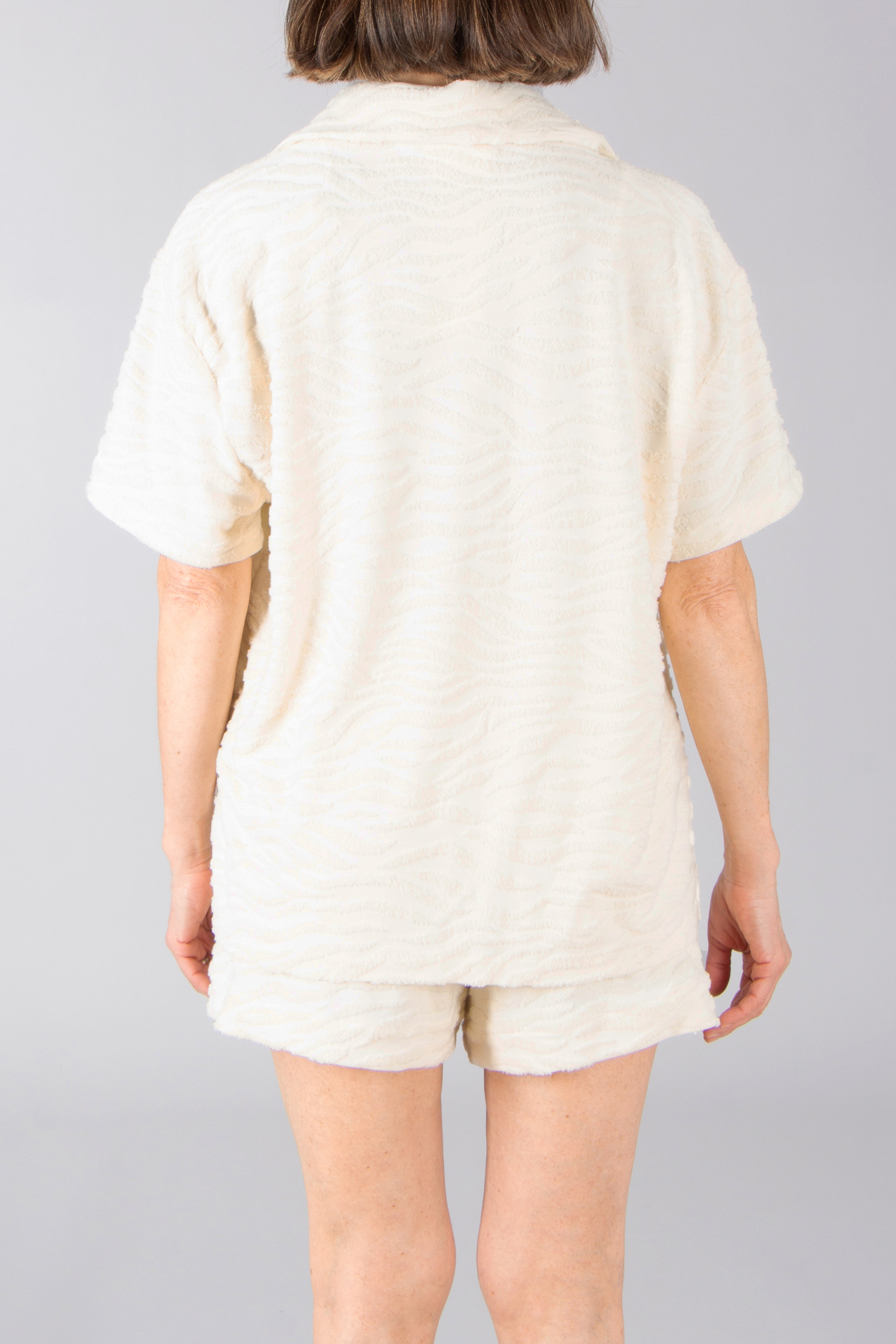 MC 2 SAINT BARTH Embossed Zebra Stretch Terry Short-Sleeve Blouse Sheila Dekoration für Zuhause, Leinen, Person, Modisch, Kleid
