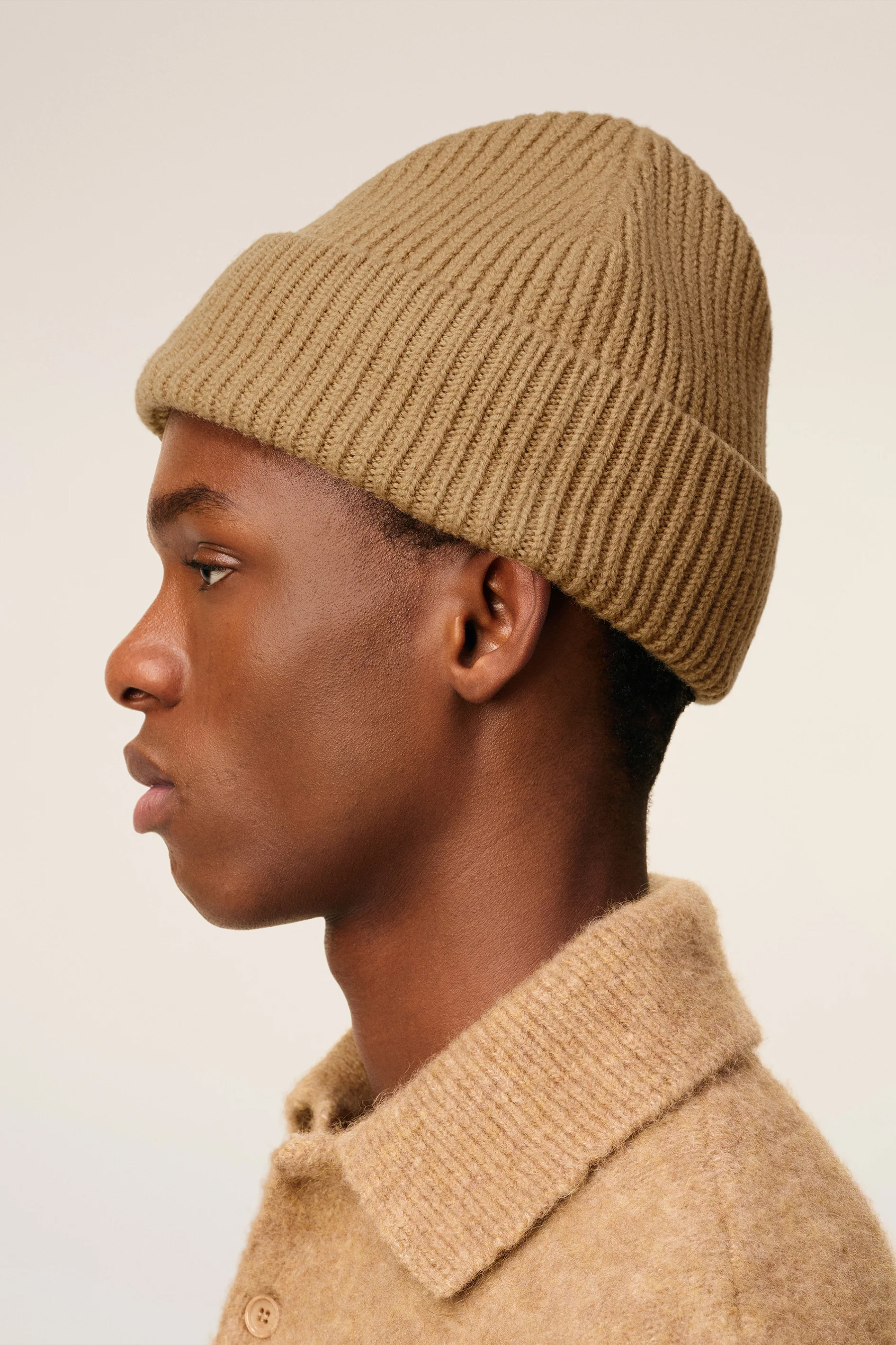 AMI PARIS Ami De Coeur Ribbed Virgin Wool Beanie Bekleidung, Hut, Mütze, Person