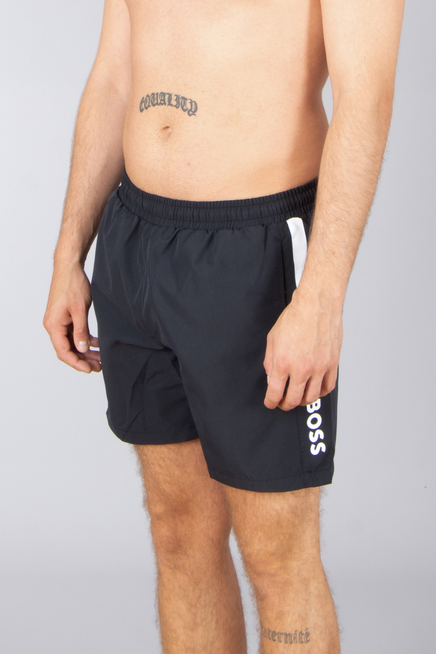 Bekleidung, Kurze Hosen, Haut, Tätowierung, Badehose
