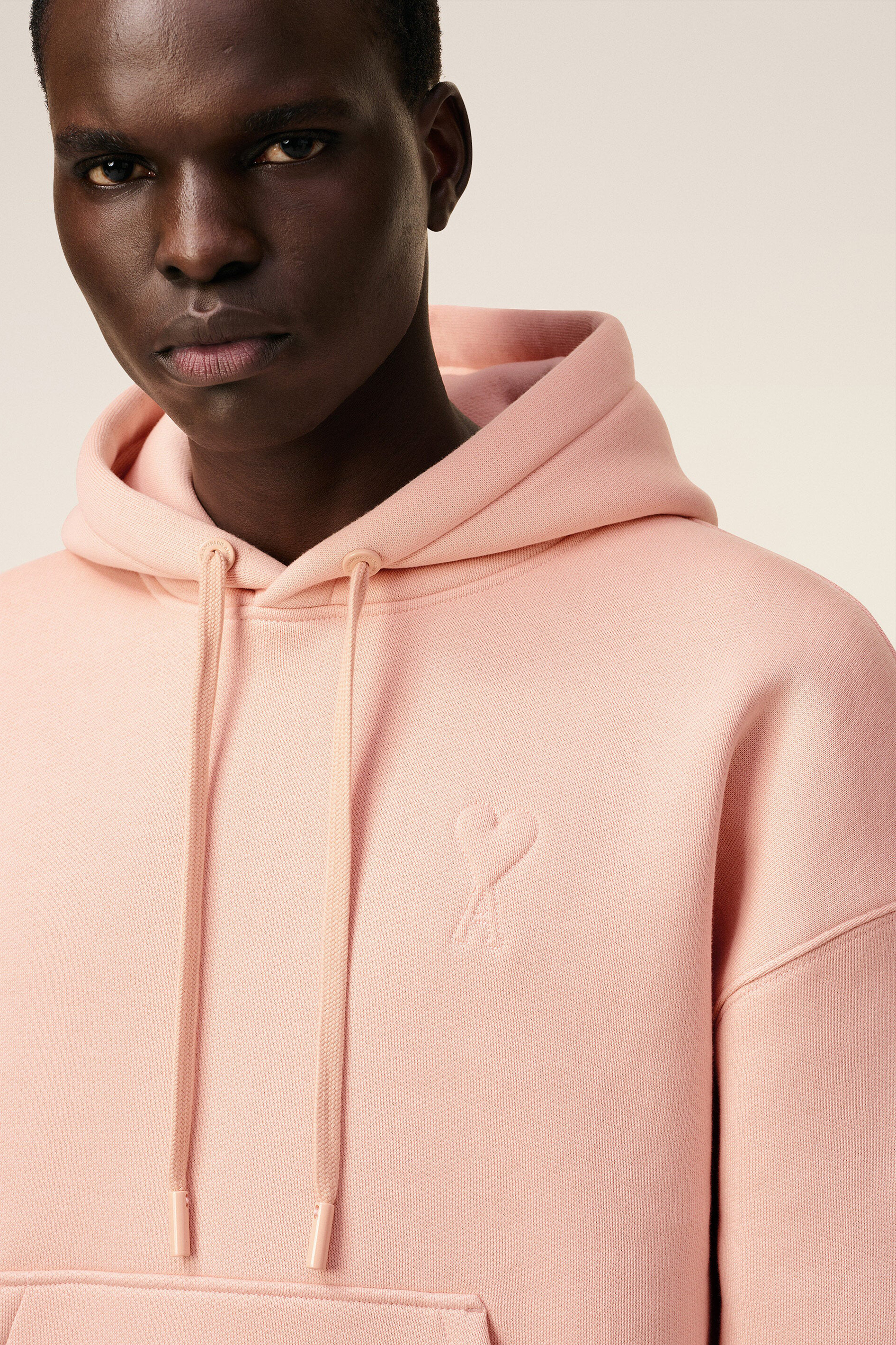 AMI PARIS Comfort Fit Ami De Coeur Brushed Cotton Blend Fleece Hoodie Strickwaren, Pullover, Sweatshirt, Kapuzenpulli, Jacke