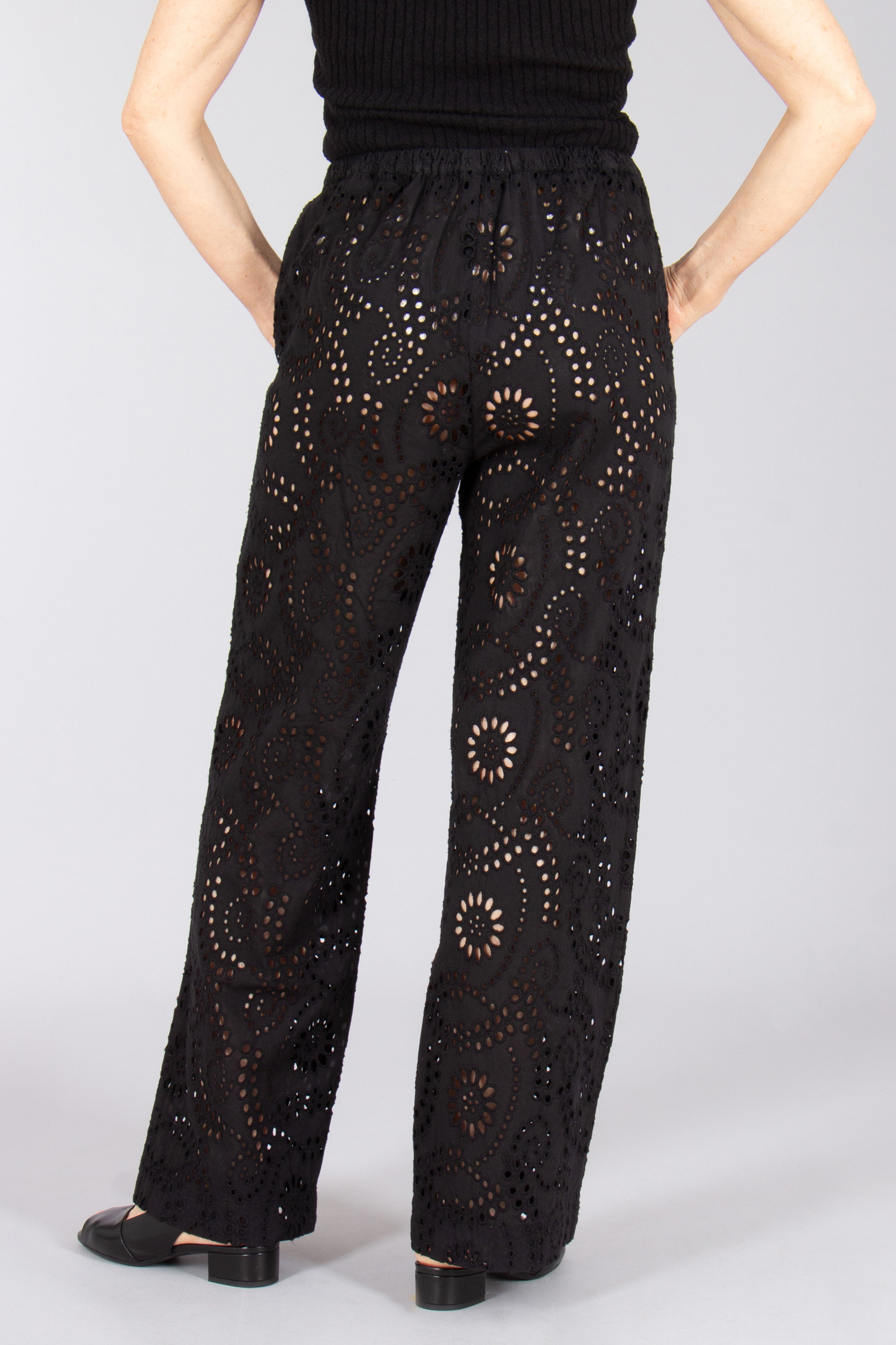 MC 2 SAINT BARTH Regular Fit Sunflower Embroidery Cotton Pants Inez Hosen, Erwachsener, Weiblich, Person, Frau