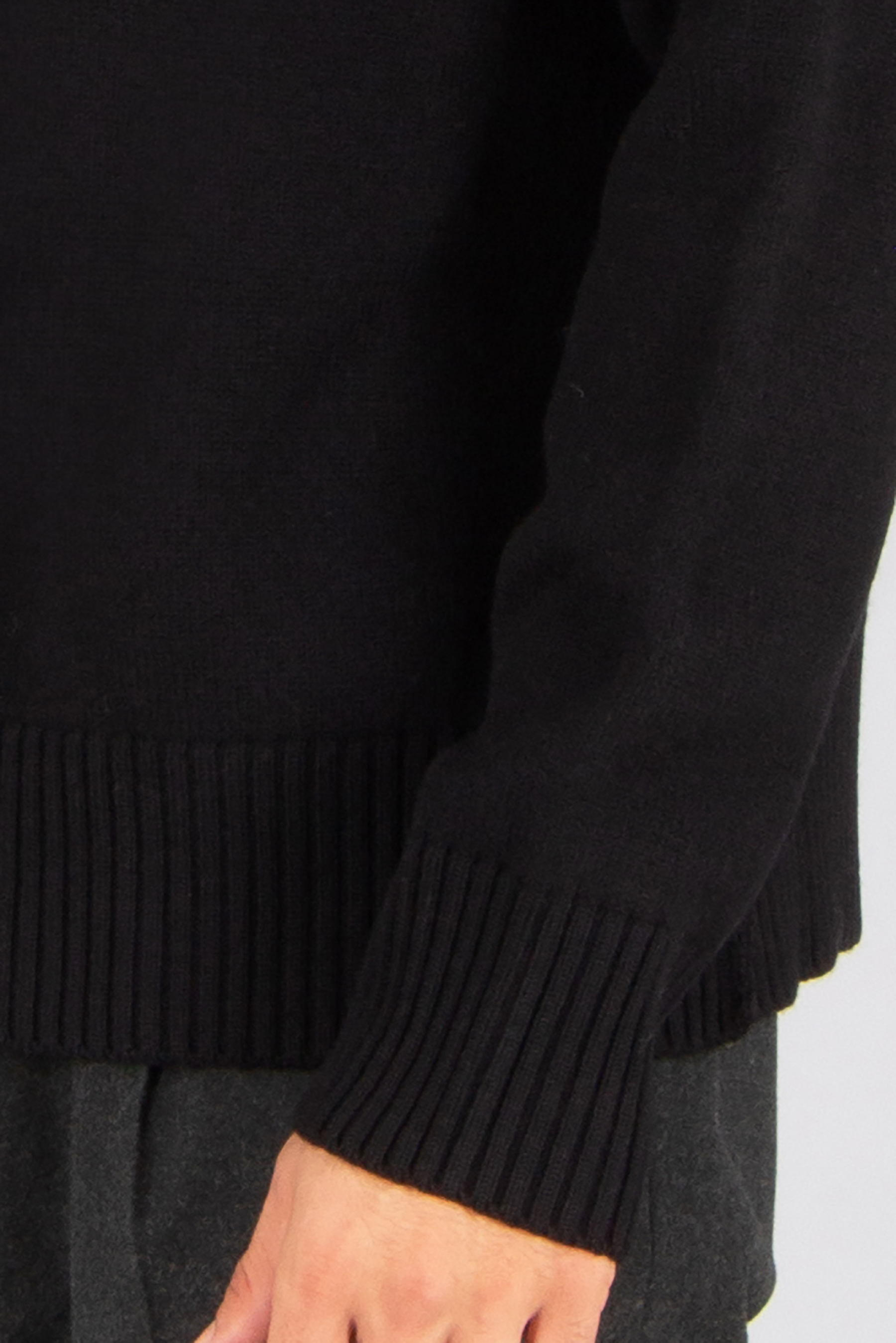 AMI PARIS Relaxed Fit Ami De Coeur Virgin Wool Funnel Neck Sweater Strickwaren, Pullover, Langarm, Ärmel, Person