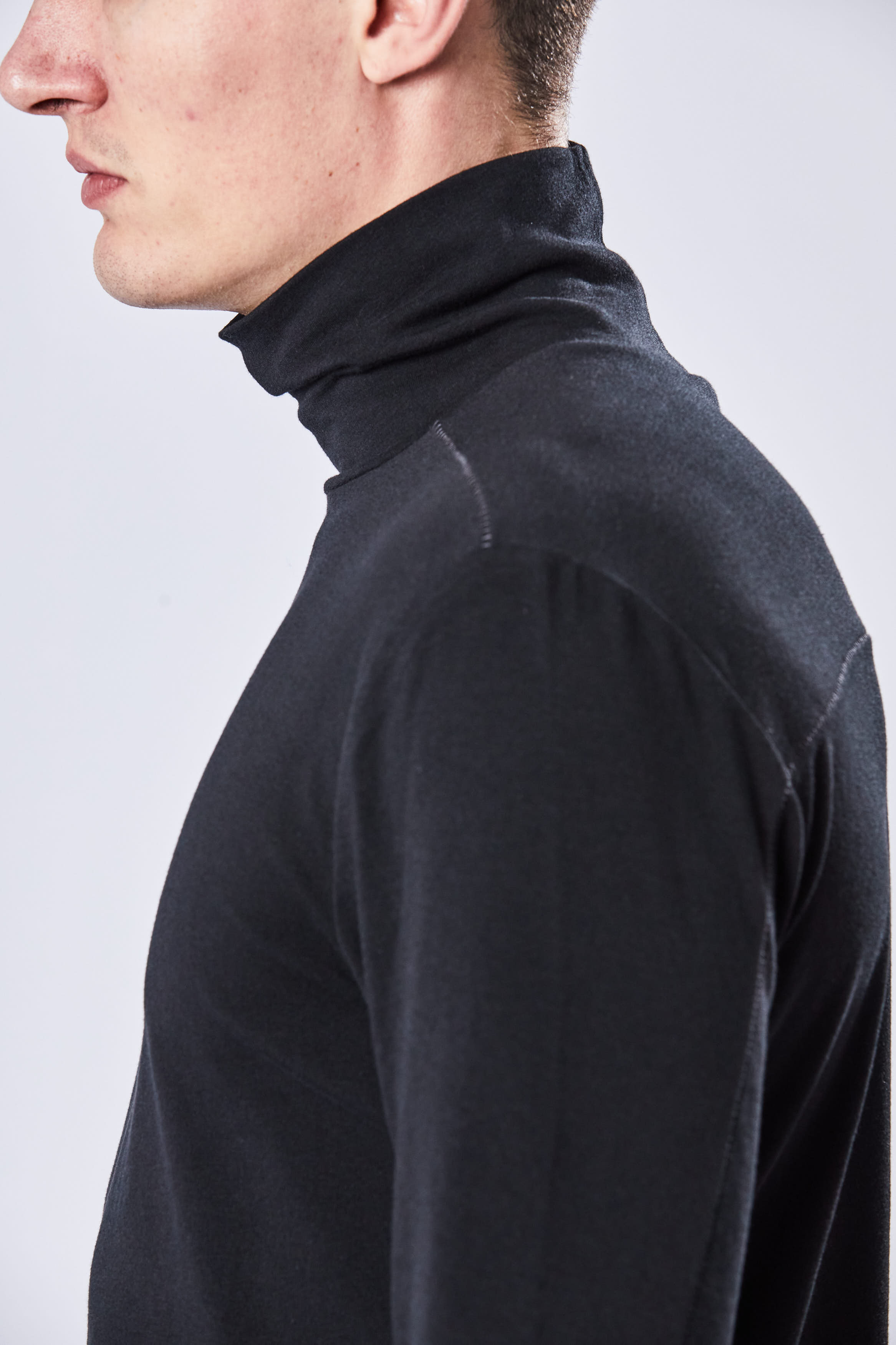 THOM KROM Cotton Modal Jersey Turtleneck Long Sleeve T-Shirt THOM KROM Cotton Modal Jersey Turtleneck Long Sleeve T-Shirt