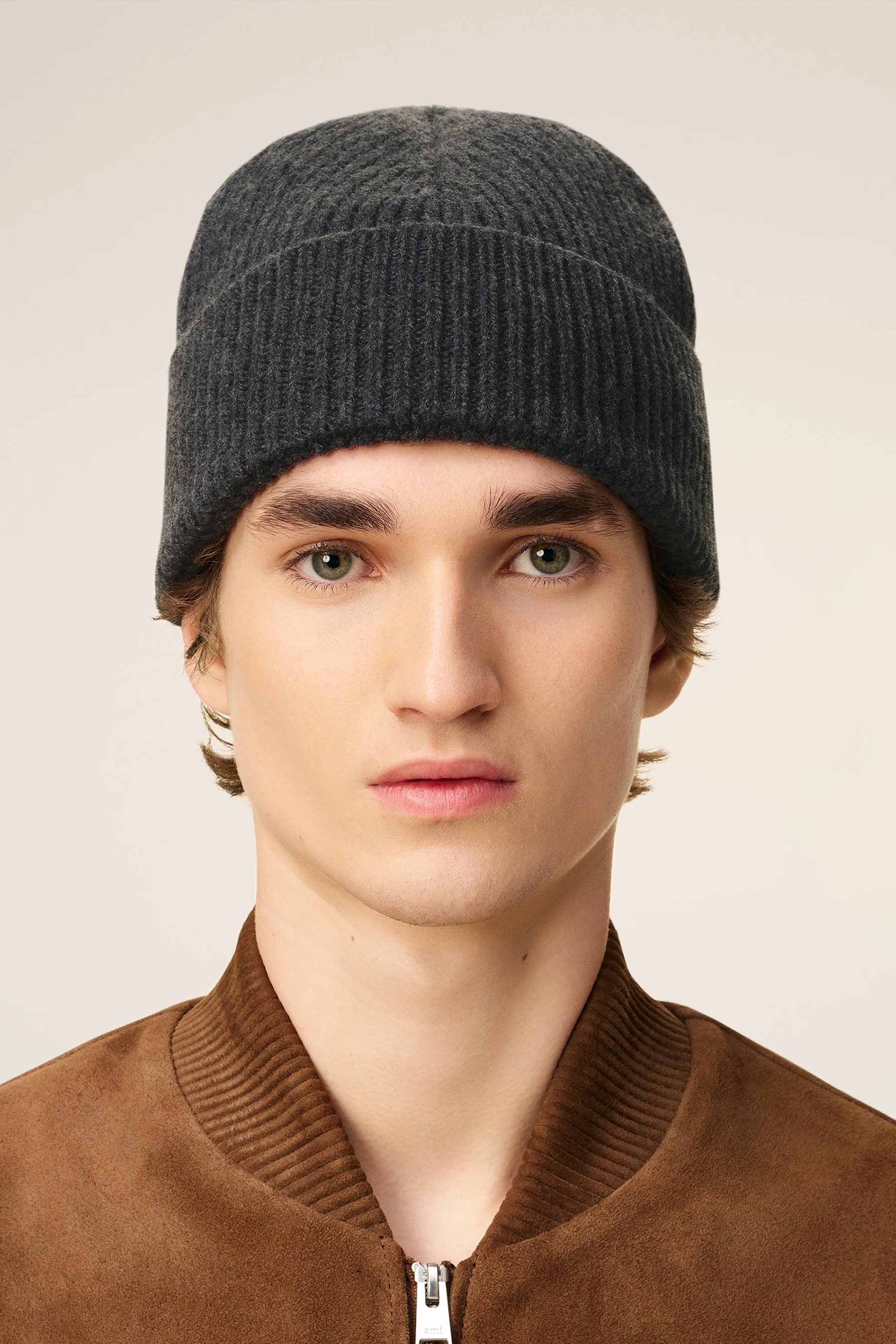 AMI PARIS Ami De Coeur Ribbed Virgin Wool Beanie Mütze, Hut, Person, Gesicht