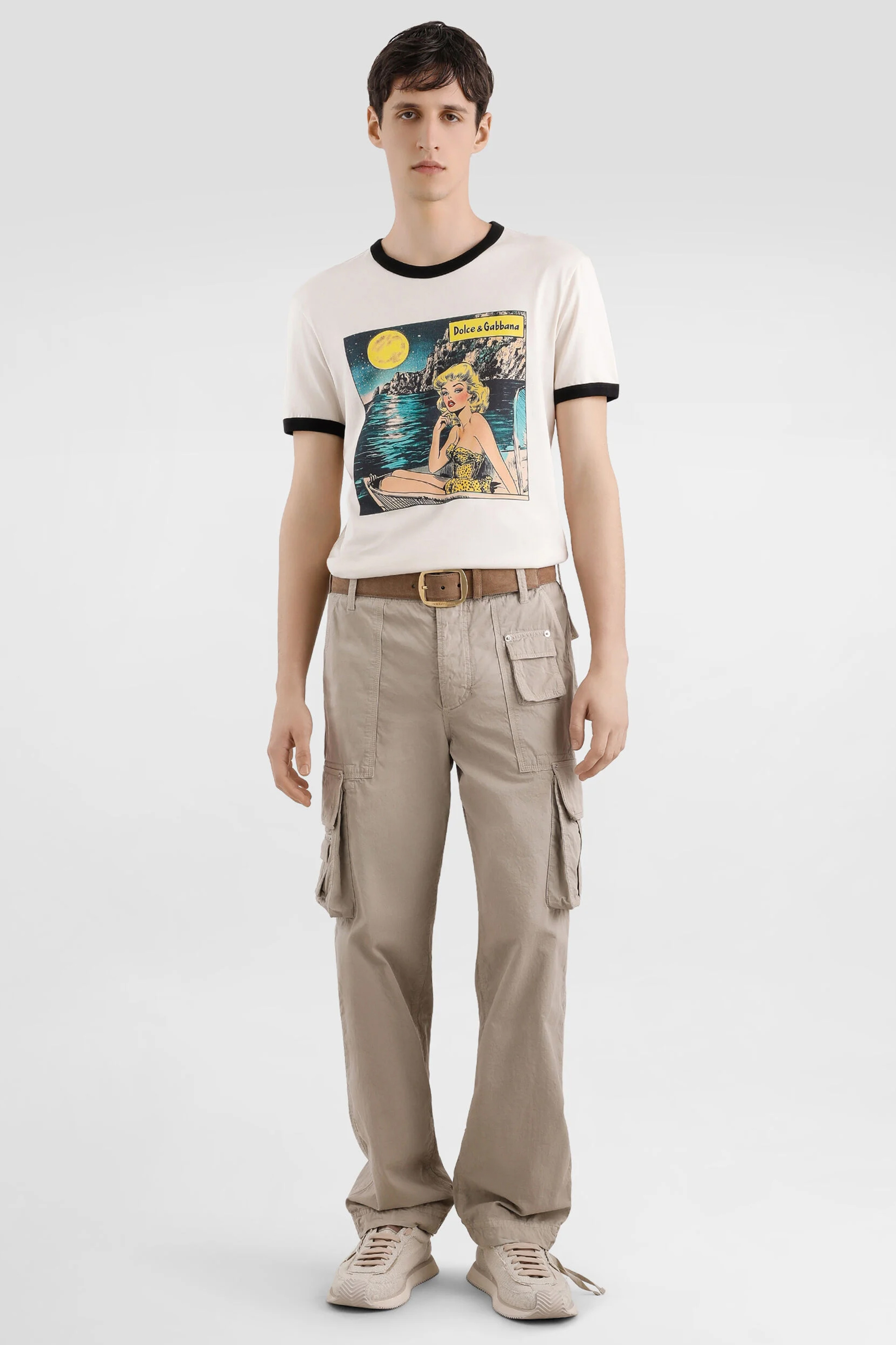 DOLCE & GABBANA Classic Fit Graphic Print Cotton Jersey T-Shirt Bekleidung, T-shirt, Gürtel, Hosen, Person