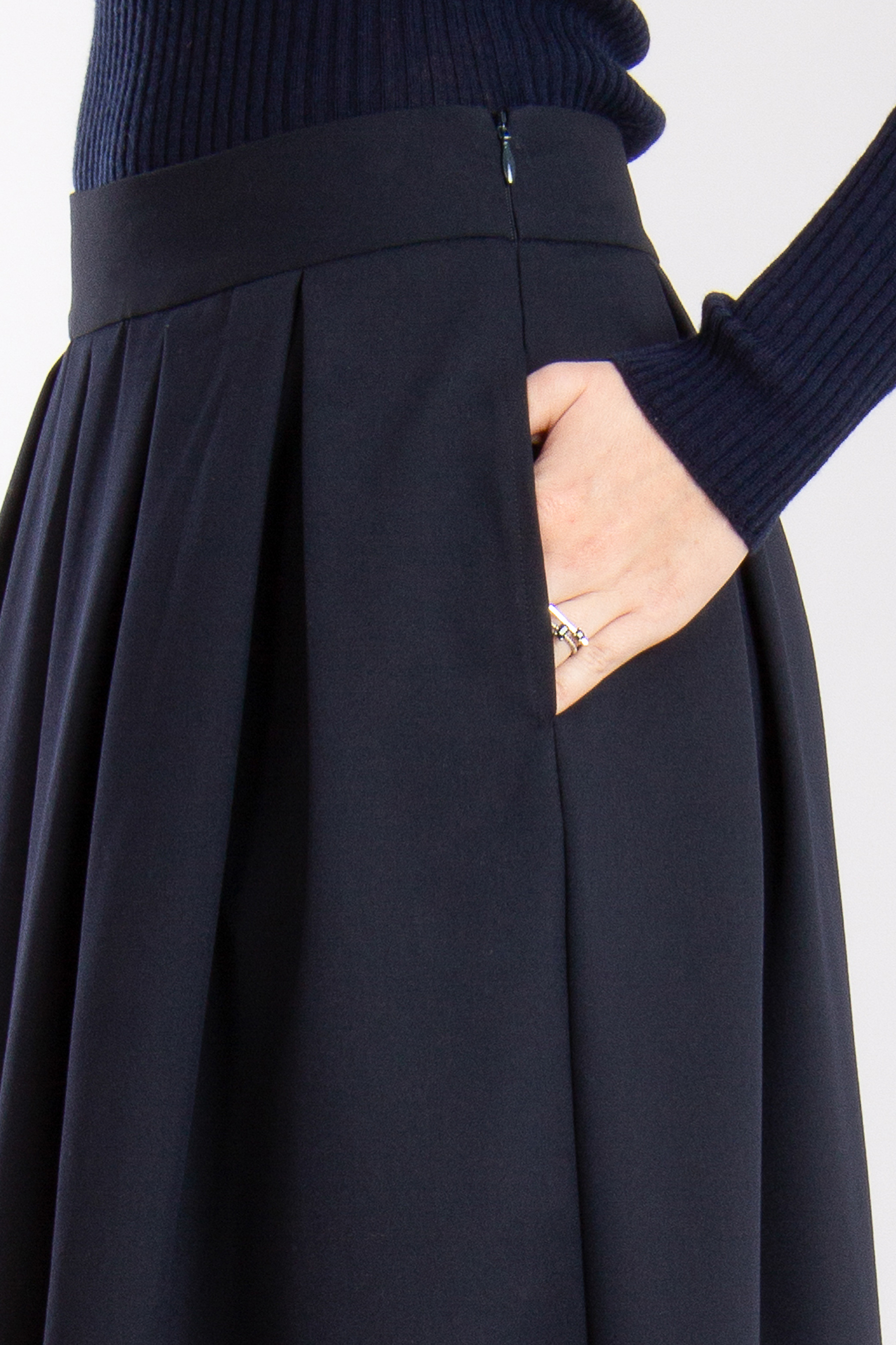 0039 ITALY Pleated Stretch Flannel Midi Skirt Kylie 0039 ITALY Pleated Stretch Flannel Midi Skirt Kylie