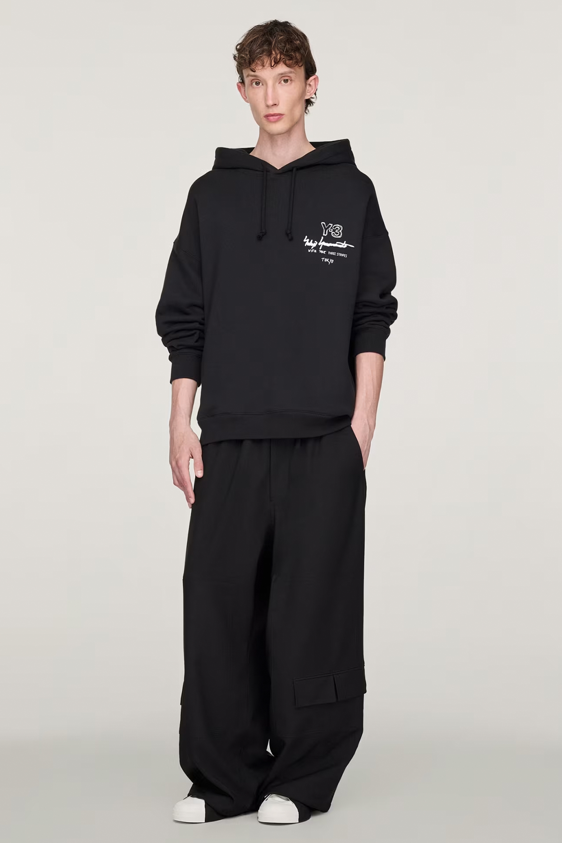 Strickwaren, Pullover, Sweatshirt, Kapuzenpulli, Hosen