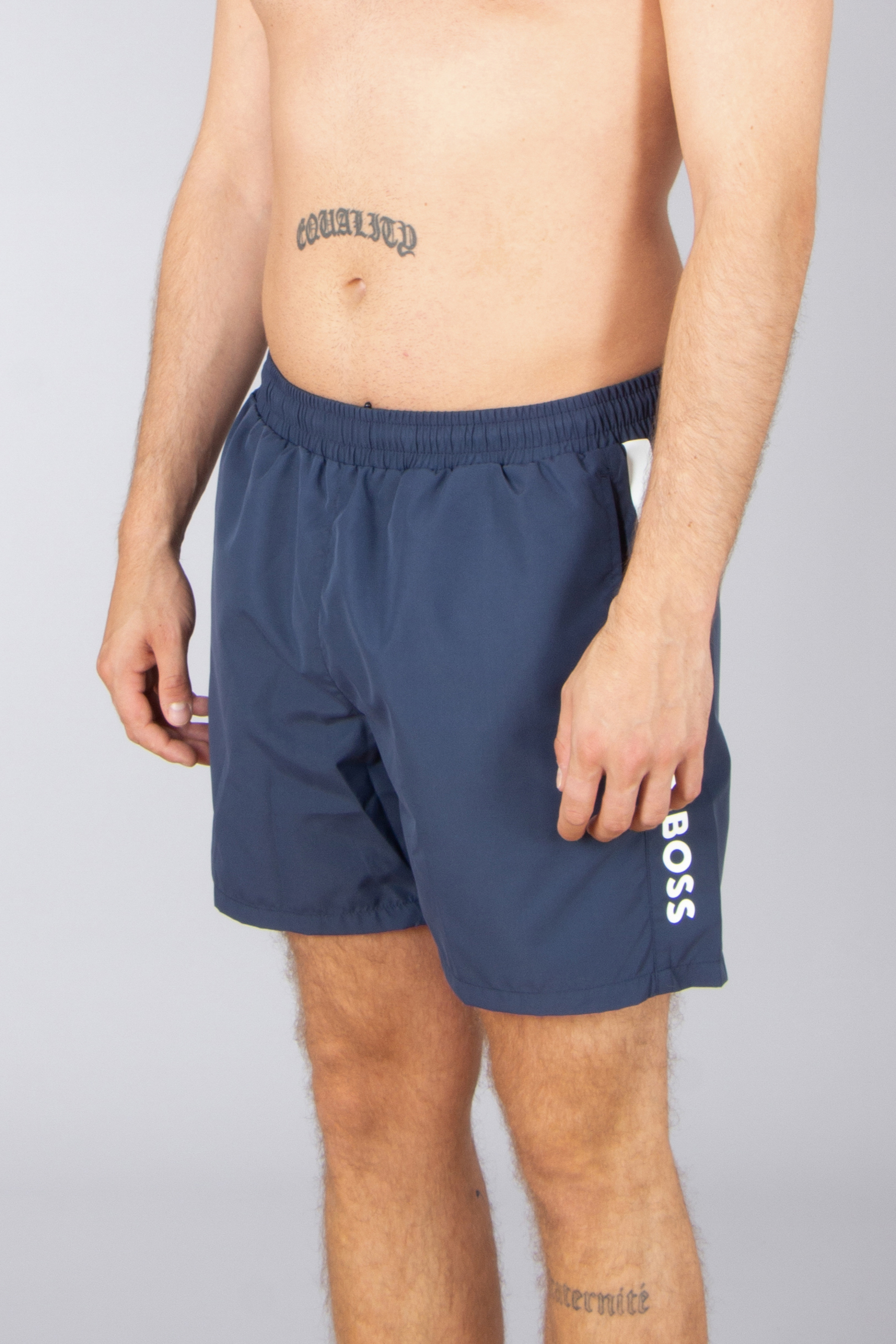 Bekleidung, Kurze Hosen, Haut, Tätowierung, Badehose