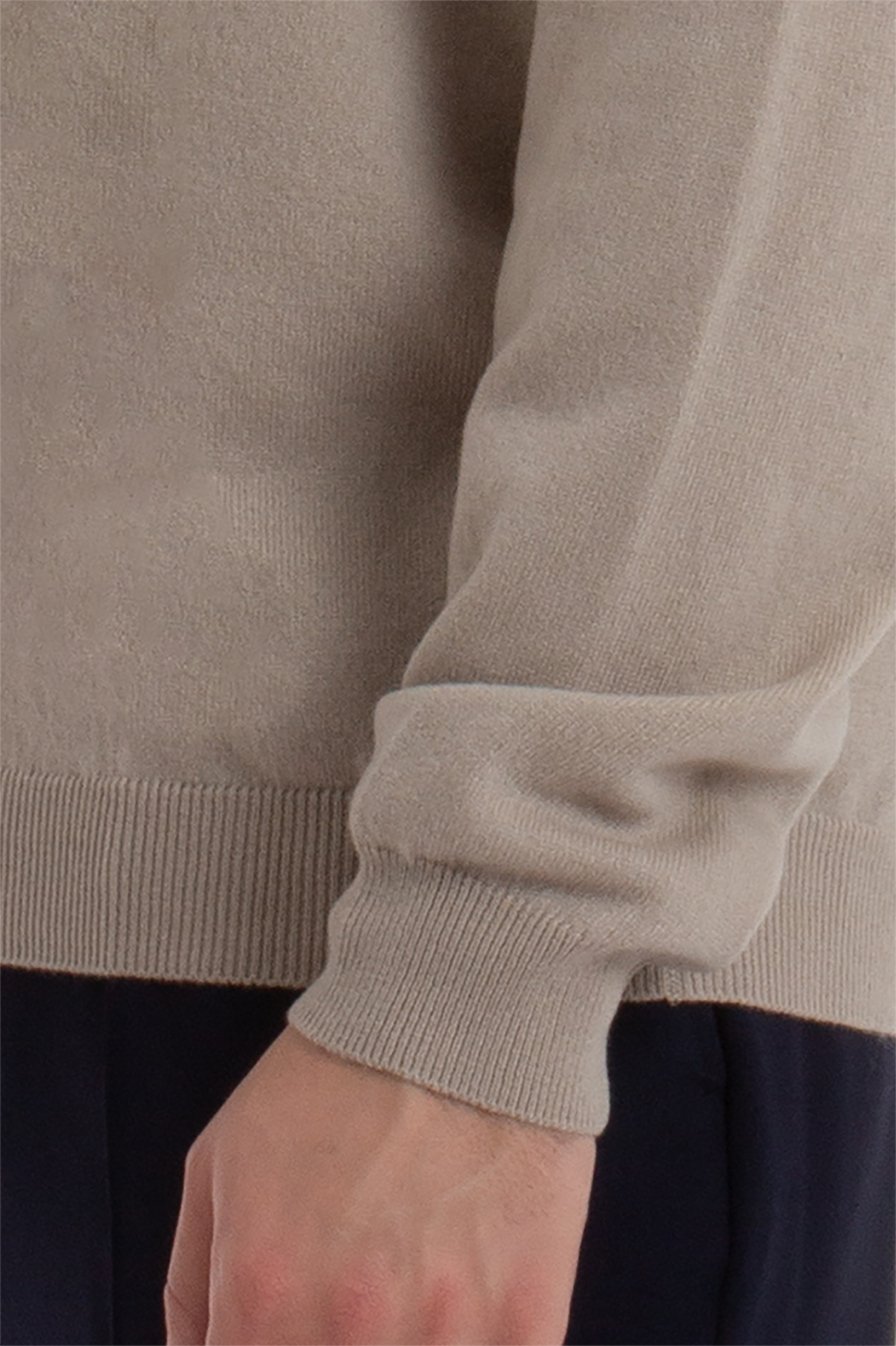 AIDA BARNI Cashmere Crew Neck Sweater AIDA BARNI Cashmere Crew Neck Sweater