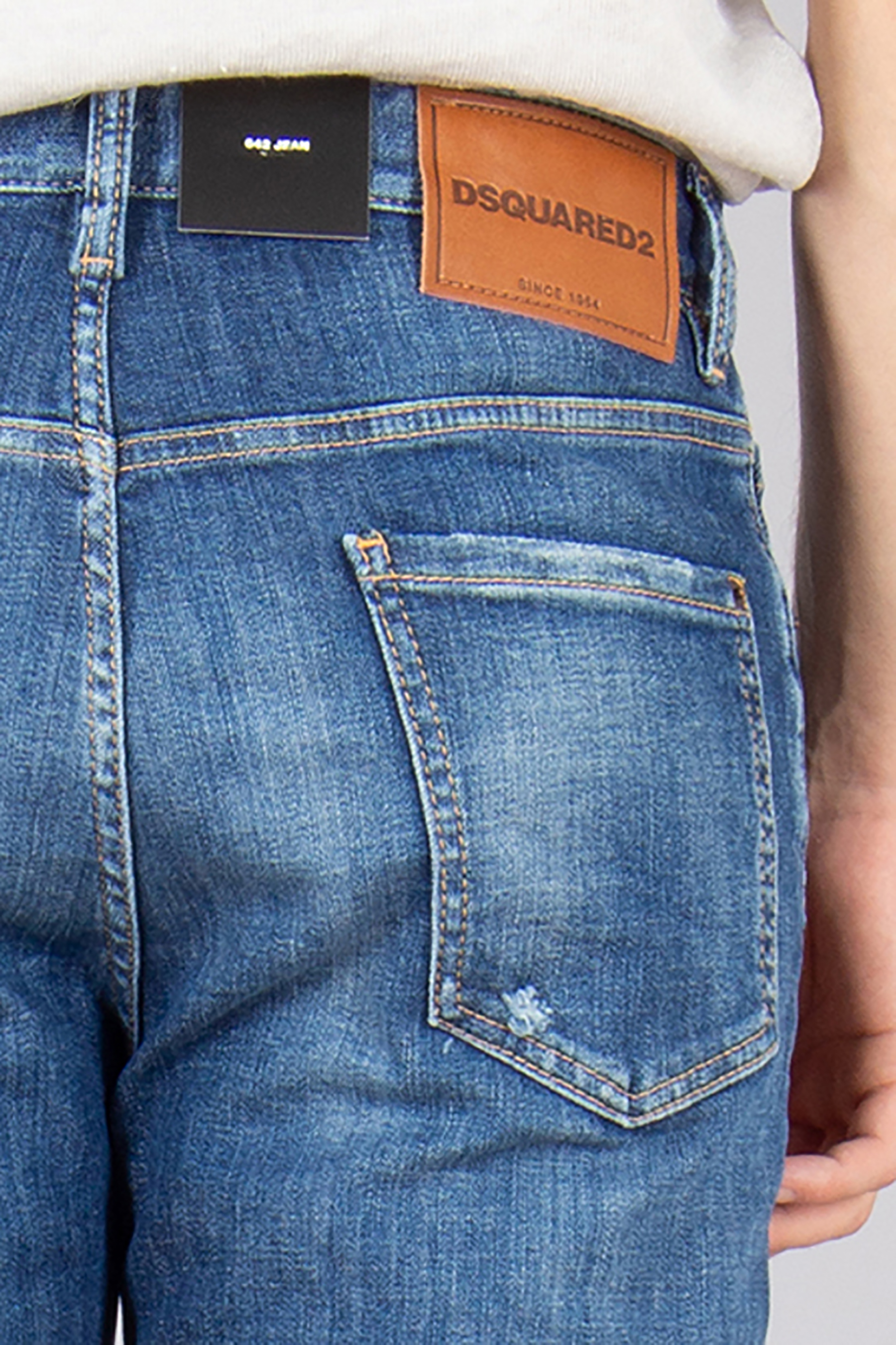 DSQUARED2 Medium Perfecto Wash Cotton Stretch Denim 642 Jeans Bekleidung, Hosen, Jeans, Zubehör