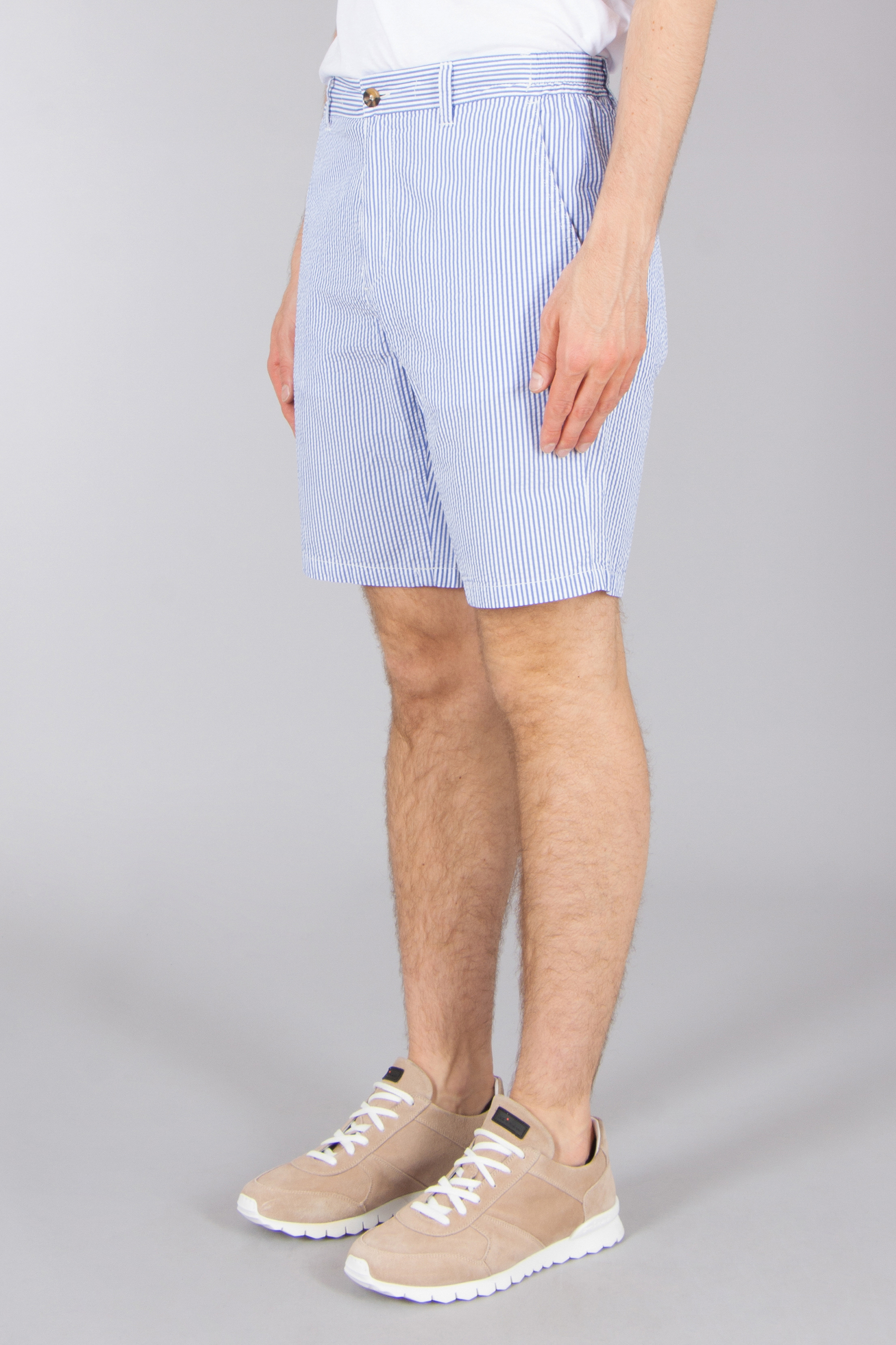 Bekleidung, Kurze Hosen, Person, Schuh, Sneaker