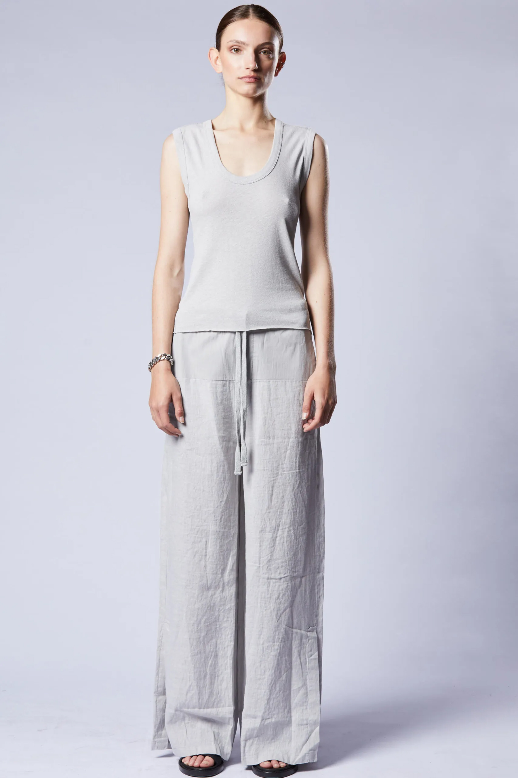 THOM KROM Scoop Neck Linen Cotton Blend T-Shirt THOM KROM Scoop Neck Linen Cotton Blend T-Shirt
