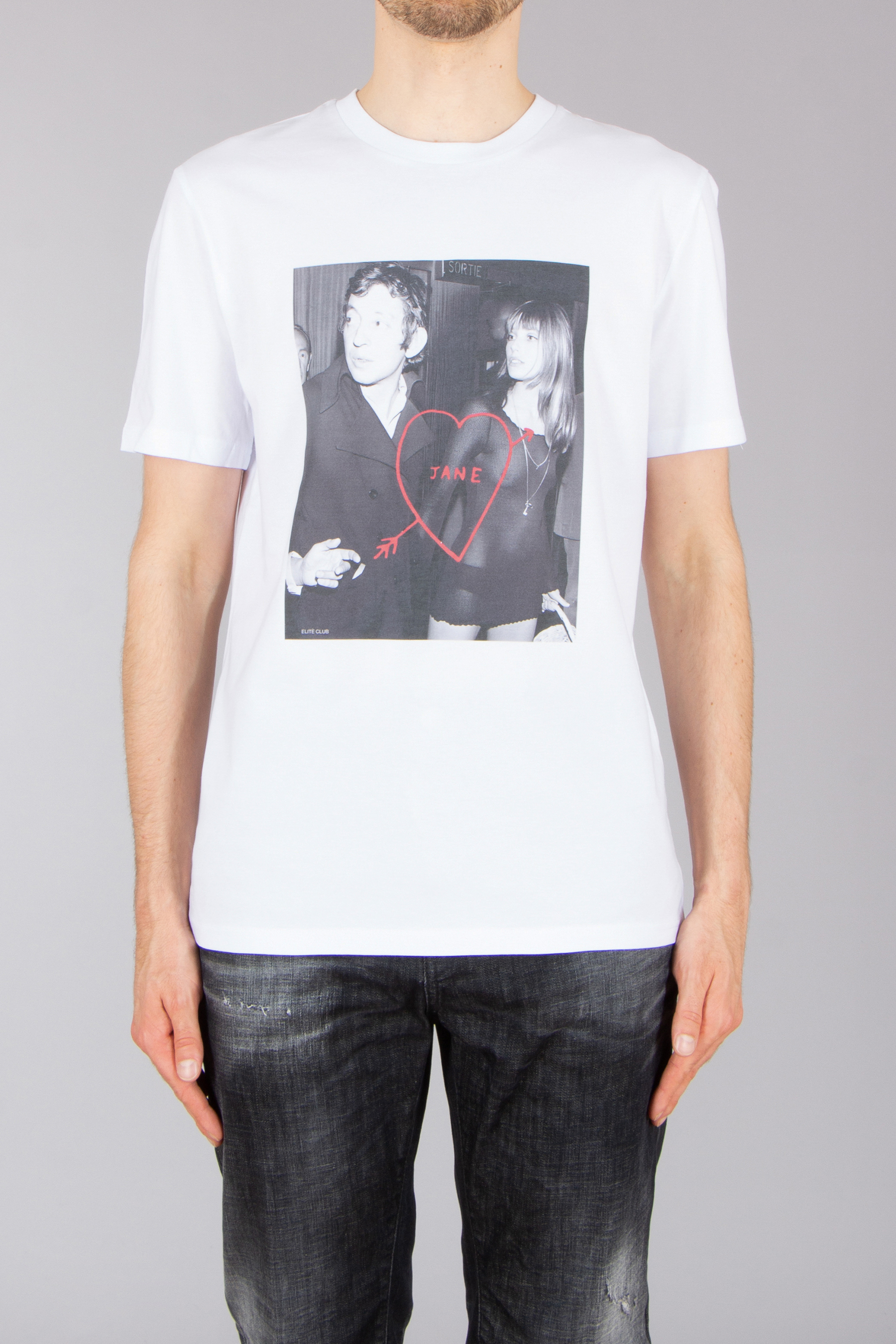 T-shirt, Hemd, Jeanshose, Person, Gesicht