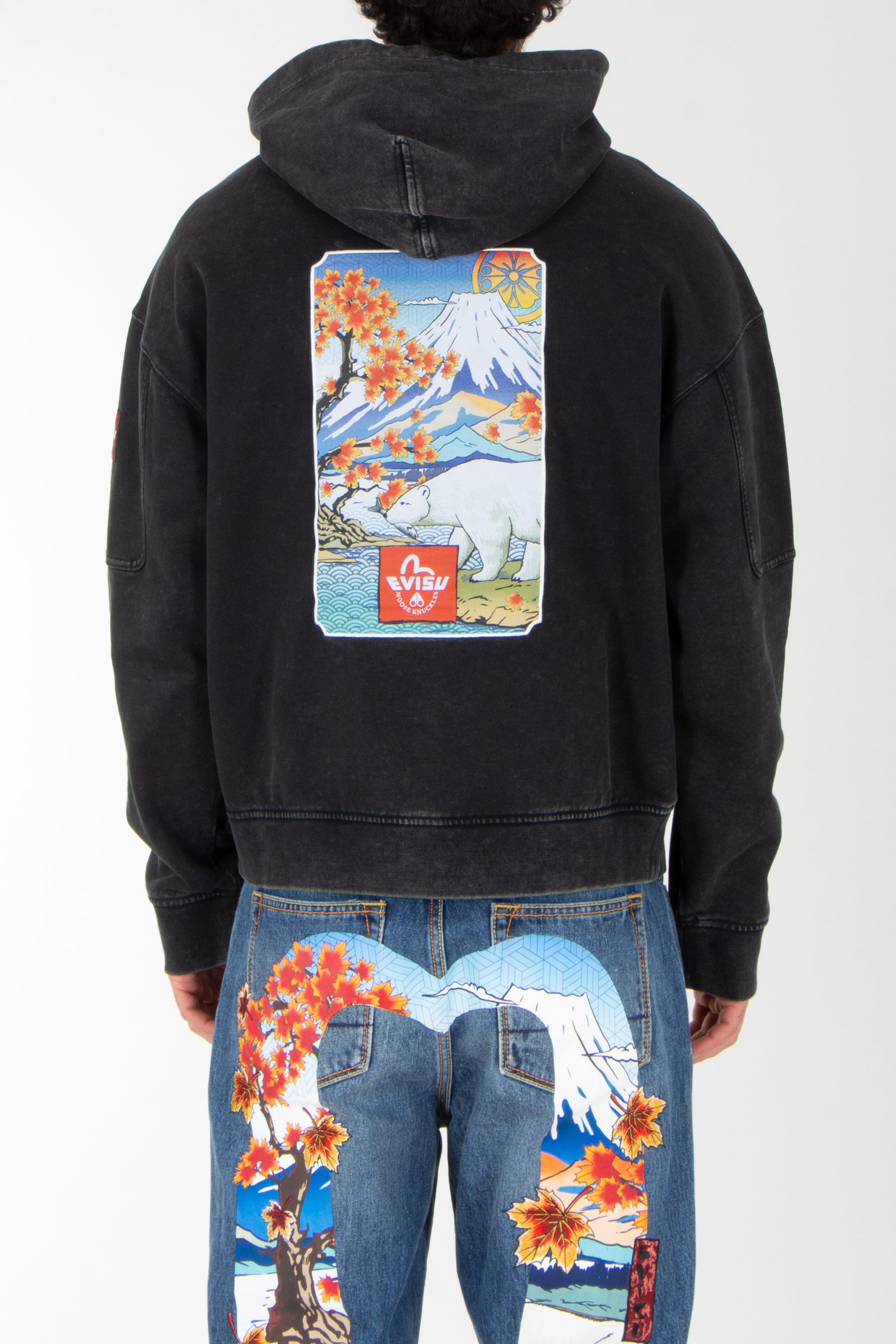 Pulli, Sweatshirt, Kapuzenpulli, Jacke, Jeans