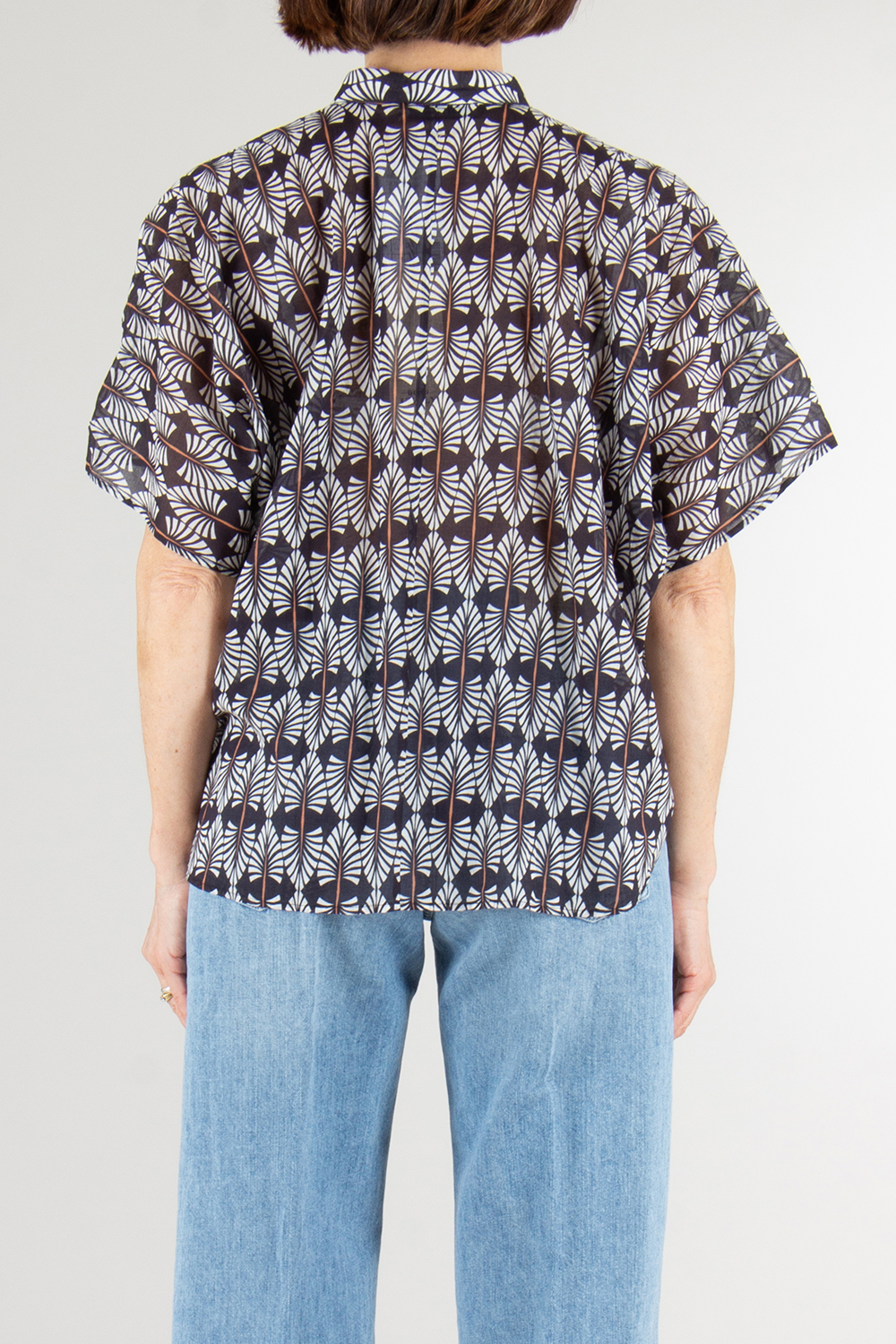 0039 ITALY Relaxed Fix Ruffled Blouse