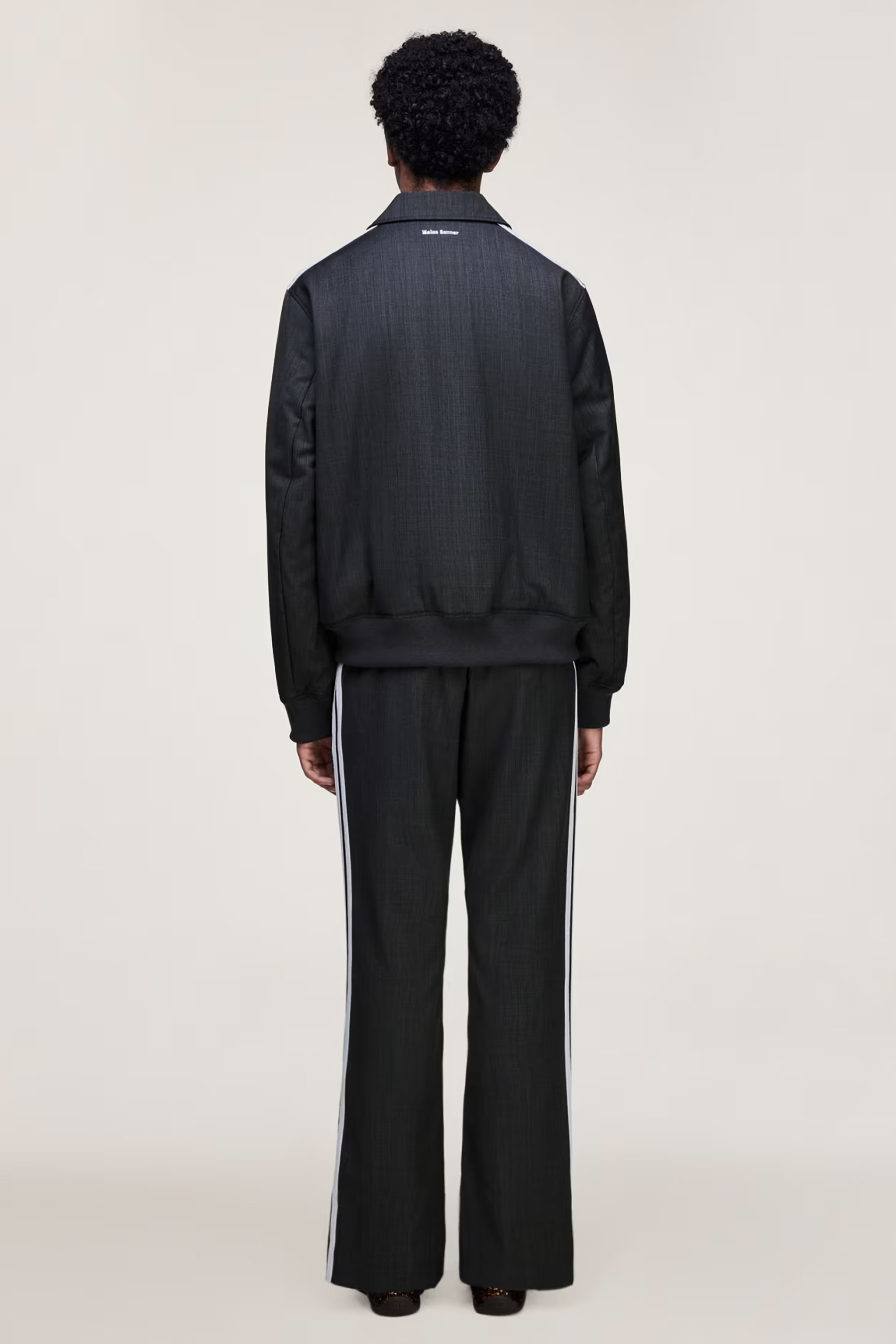 Formelle Kleidung, Anzug, Mantel, Hosen, Stehend