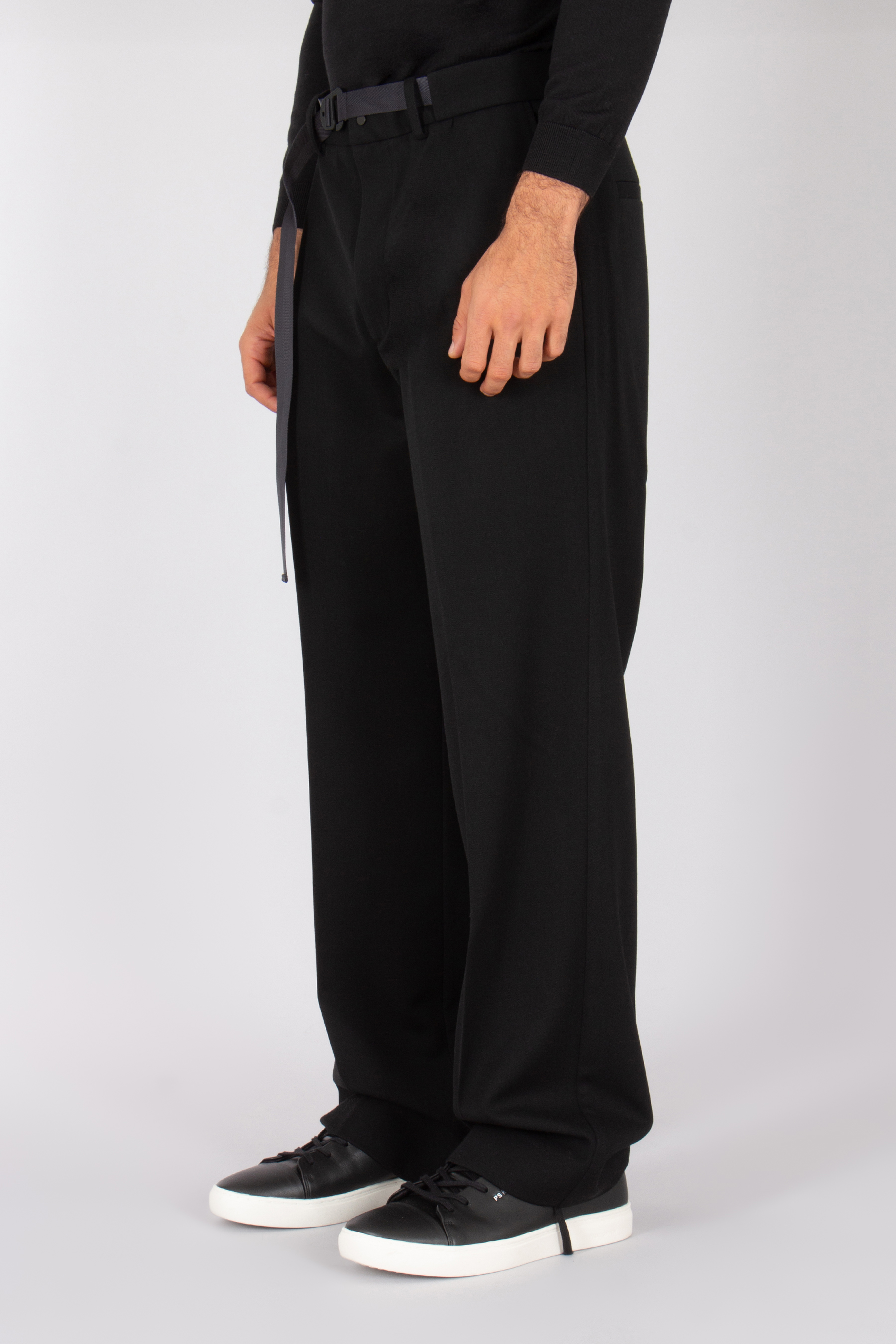 Bekleidung, Hosen, Schuhwerk, Schuh, Person