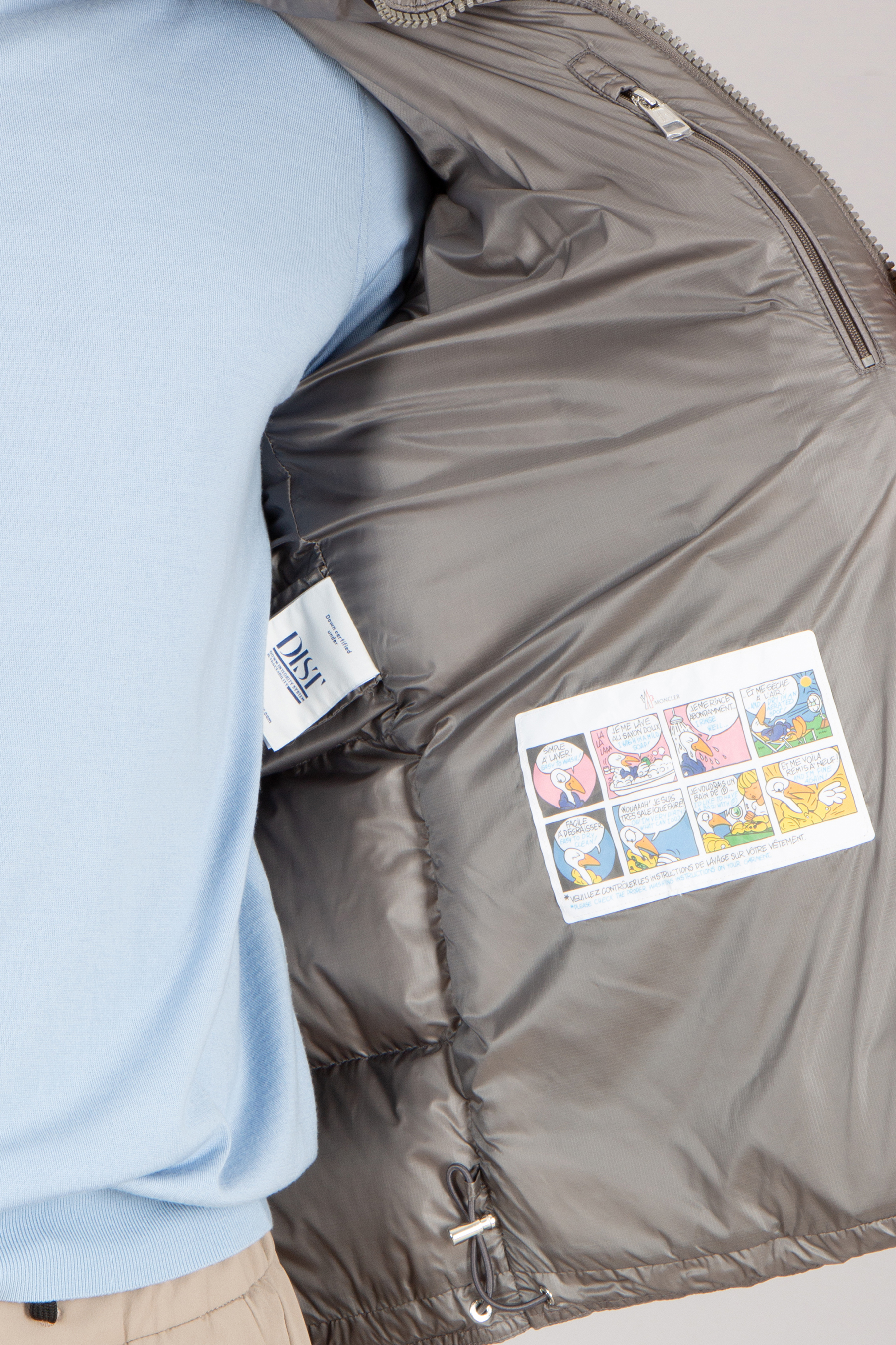 MONCLER Couyere Regular Fit Recycled Nylon Micro Ripstop Down Jacket Bekleidung, Mantel, Weste, Jacke, Rettungsweste