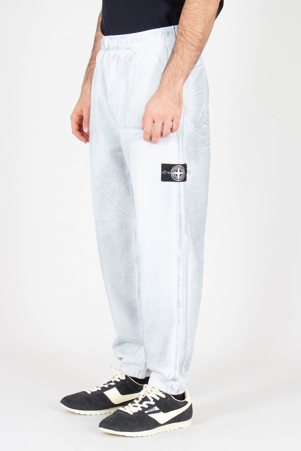 Hosen, Schuh, Sneaker, Leinen, Person