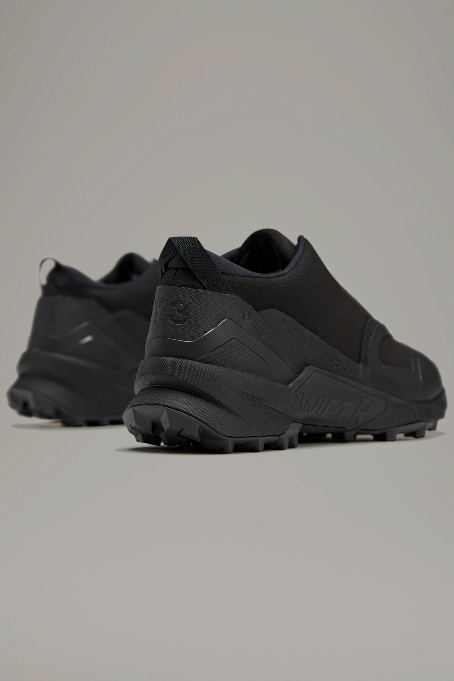 Y-3 Gore-Tex Sneakers Terrex Swift R3 GTX Y-3 Gore-Tex Sneakers Terrex Swift R3 GTX