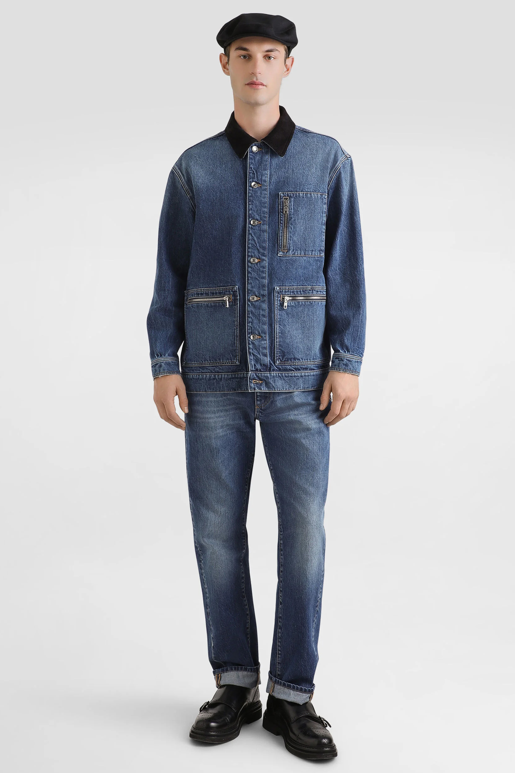 DOLCE & GABBANA Classic Fit Cotton Denim Jeans Hosen, Weste, Jeans, Mantel, Person