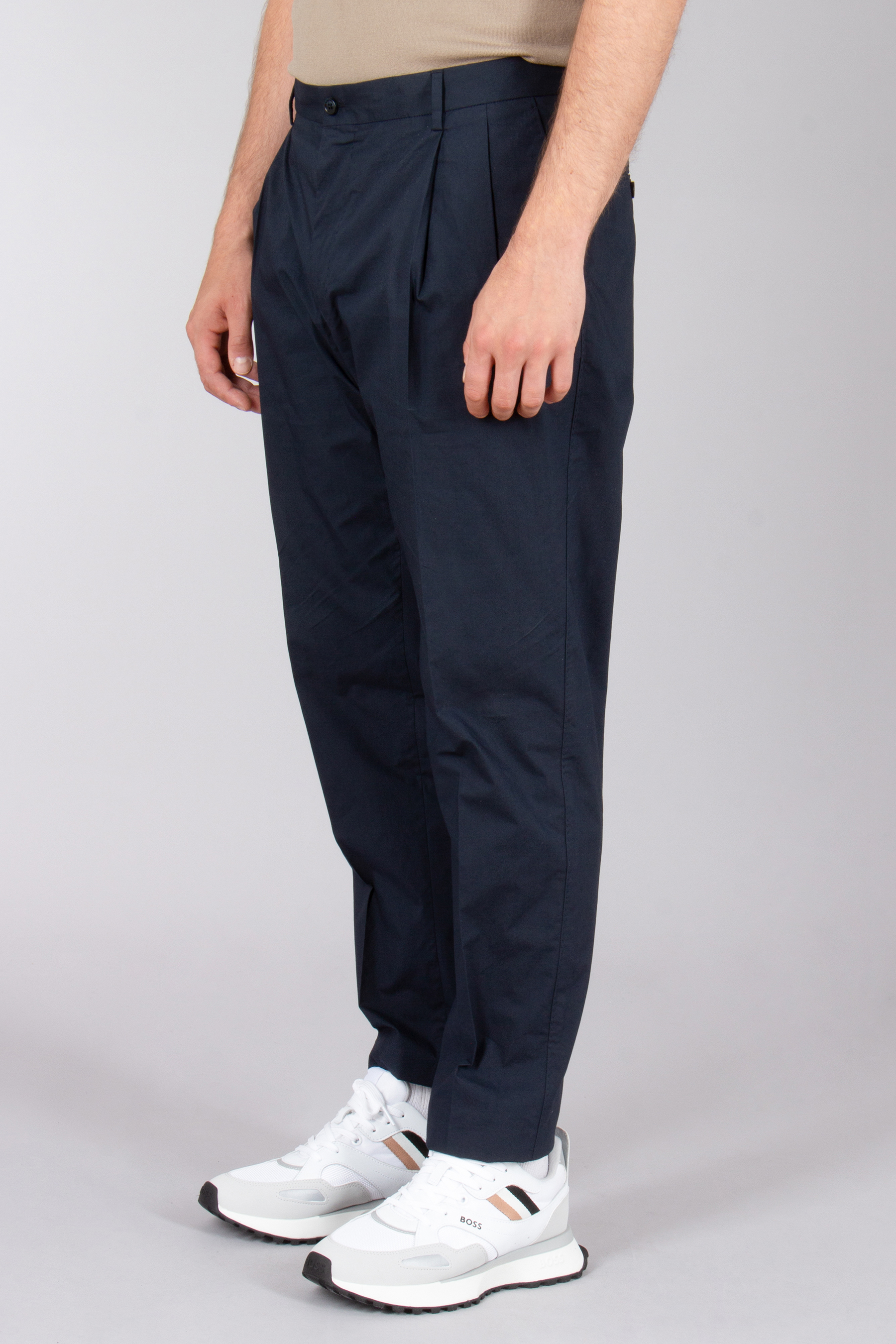 DOLCE & GABBANA Regular Fit Cotton Pleated Pants Hosen, Schuh, Erwachsener, Mann, Person
