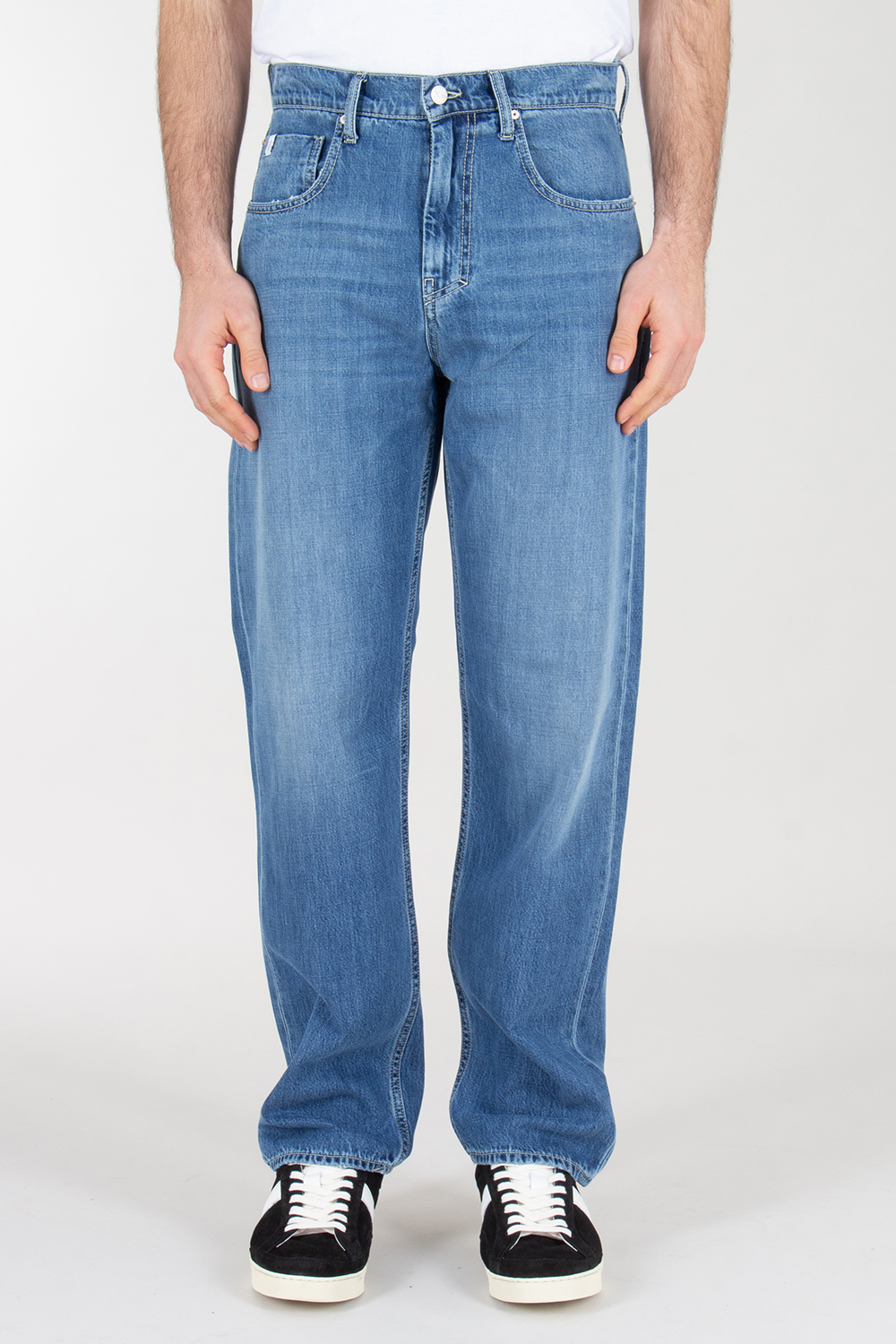 THE NIM Relaxed Fit Stone Washed Denim Jeans 