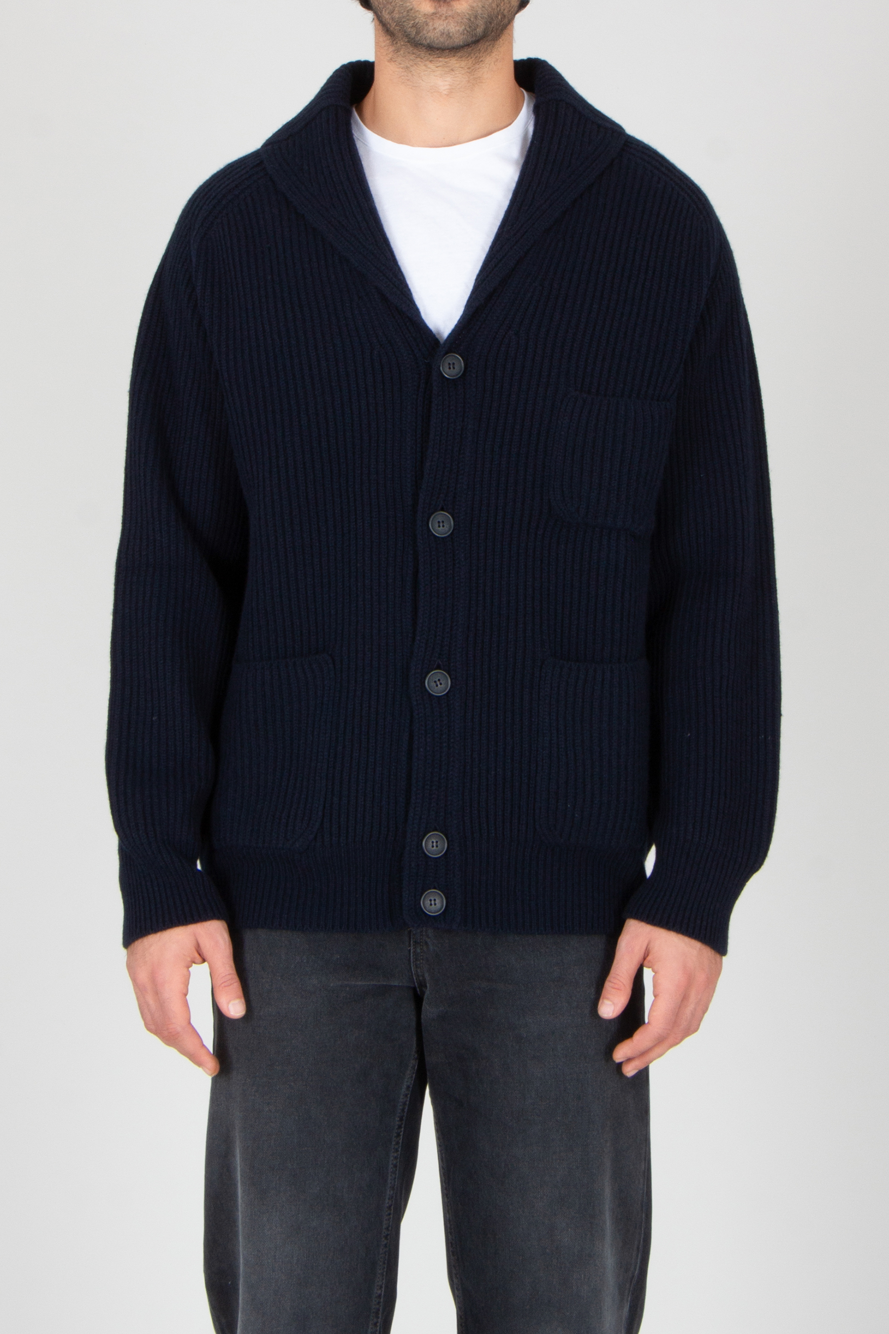 Strickwaren, Pullover, Strickjacke, Mantel, Jeans