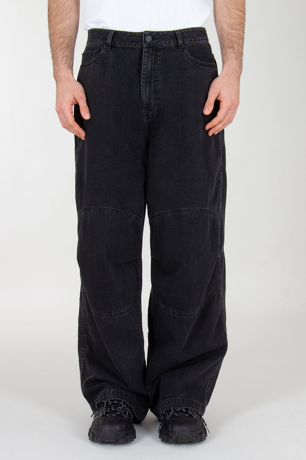 JUNN.J Wide Leg Washed Denim Paneled Jeans