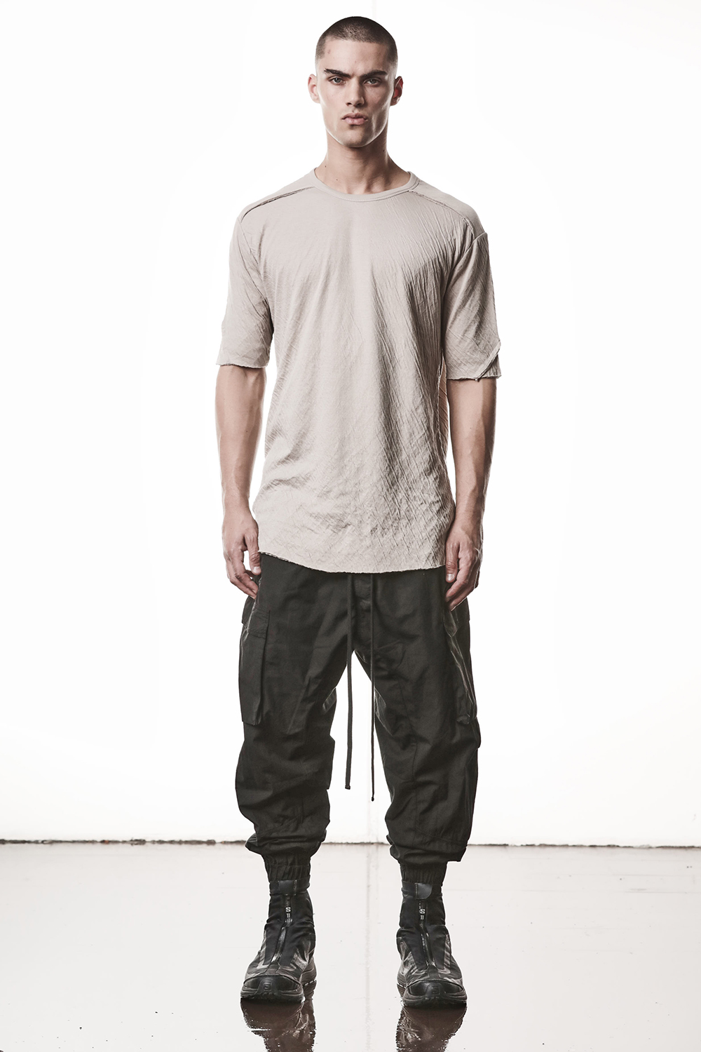 T-shirt, Person, Stehend, Erwachsener, Mann