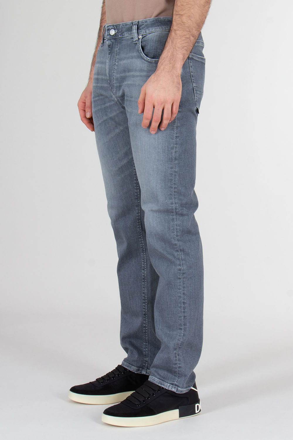 THE NIM Regular Slim Fit Cotton Stretch Denim Jeans