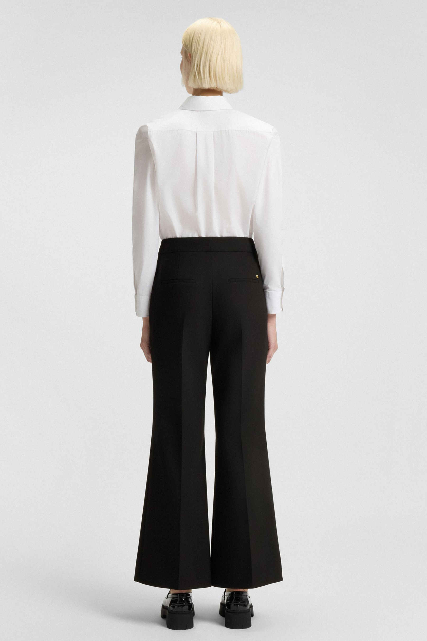 HUGO Straight Leg Stretch Fabric Pleated Pants Hamaia Hosen, Bluse, Erwachsener, Person, Frau