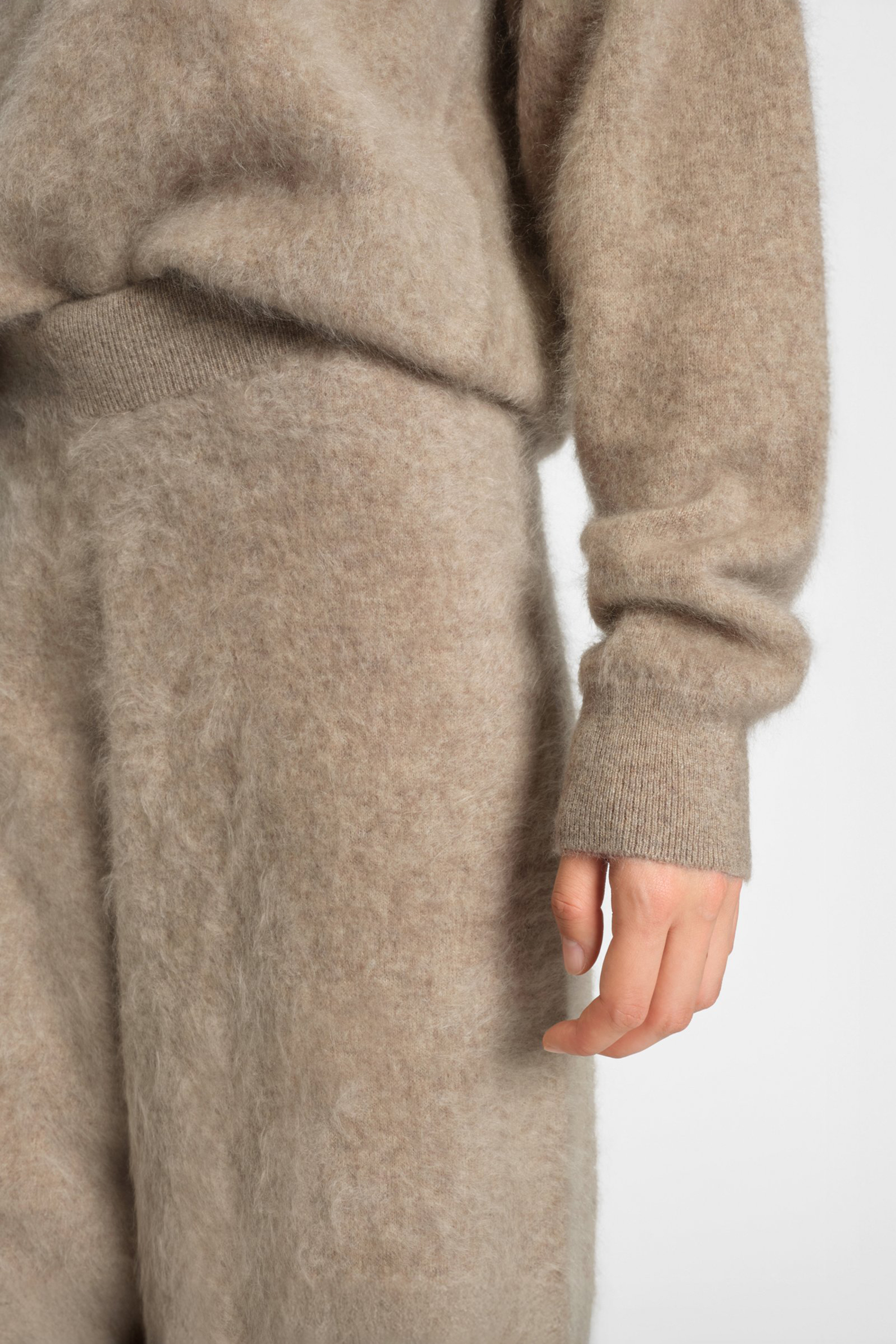 Bekleidung, Mantel, Langarm, Person, Pullover