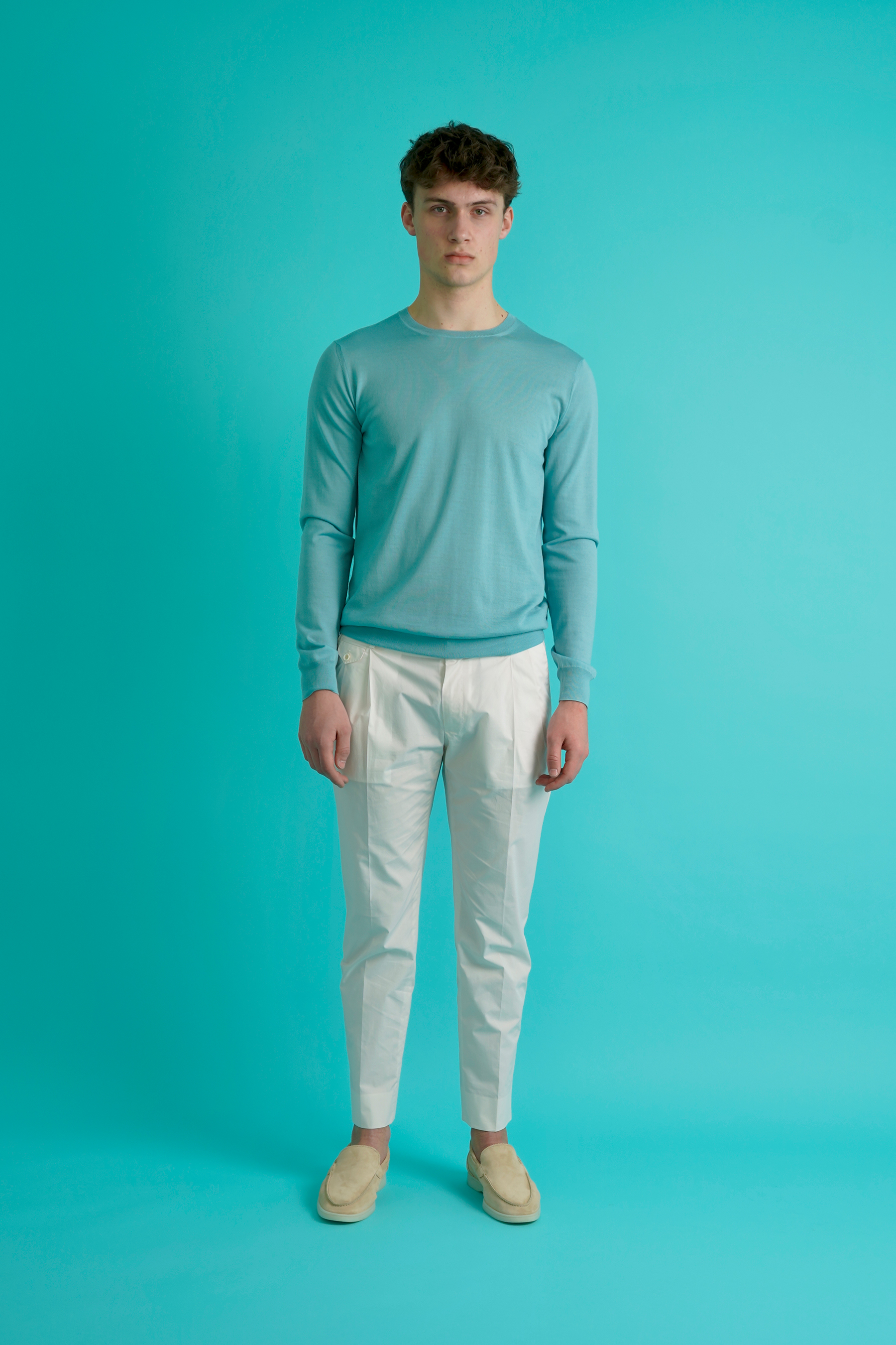 Person, Stehend, Langarm, Ärmel, Hosen