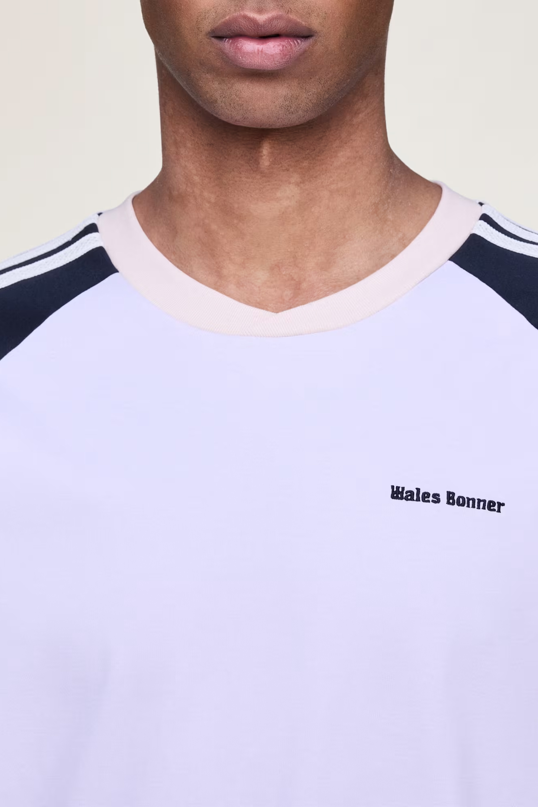 Gesicht, Kopf, Hals, T-shirt, Hemd