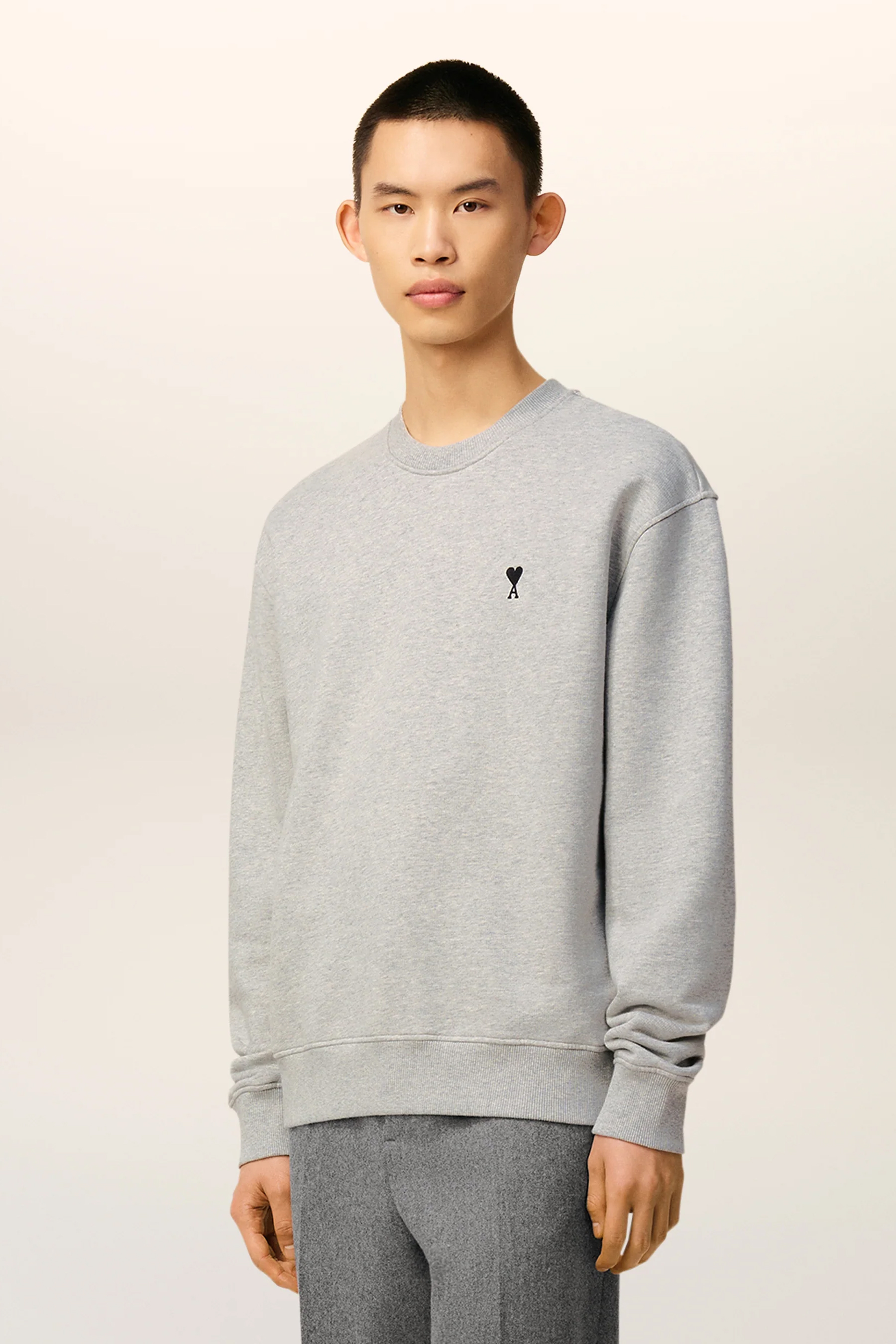 AMI PARIS Classic Fit Ami De Coeur Cotton Fleece Sweatshirt Strickwaren, Pullover, Sweatshirt, Kapuzenpulli, Person