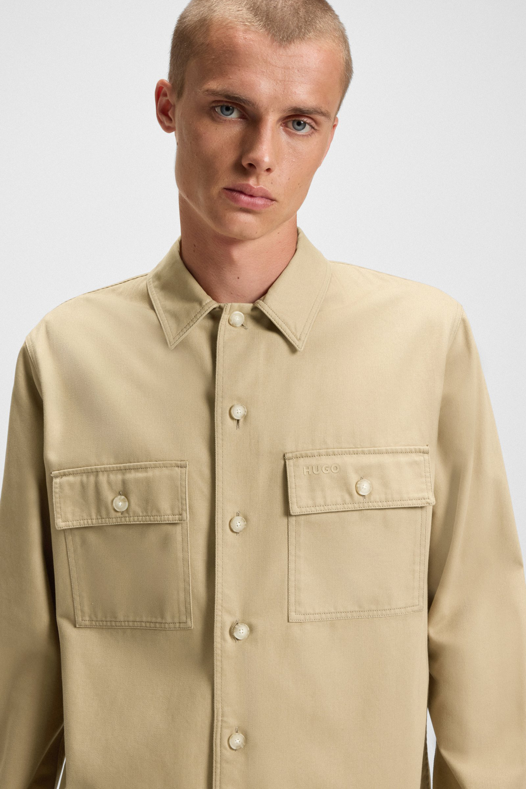 HUGO Oversized Fit Cotton Gabardine Overshirt Epoldo Hemd, Mantel, Khaki, Kleid, Hemd, Person
