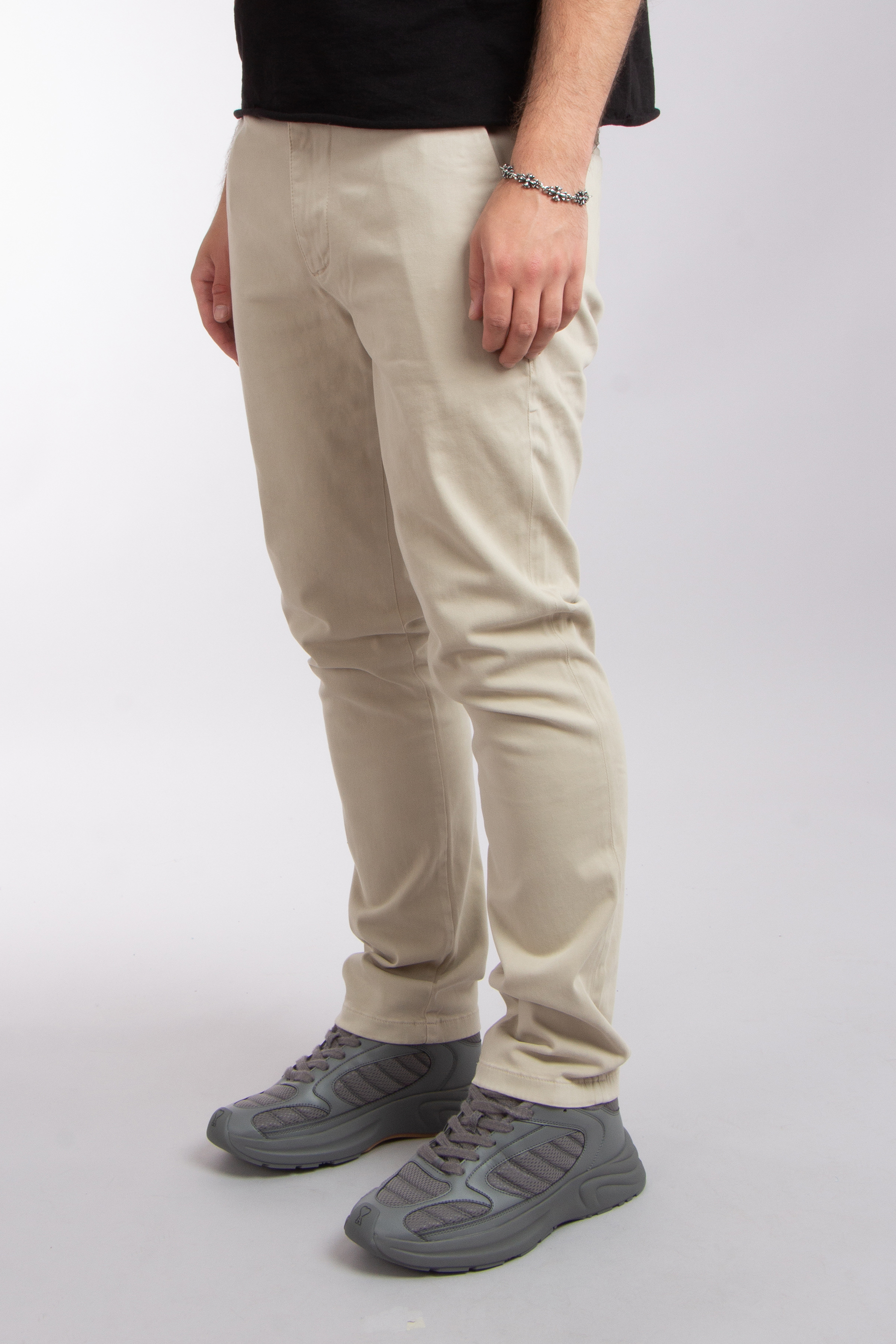 7 FOR ALL MANKIND Luxe Performance Sateen Pants Slimmy Chino 7 FOR ALL MANKIND Luxe Performance Sateen Pants Slimmy Chino