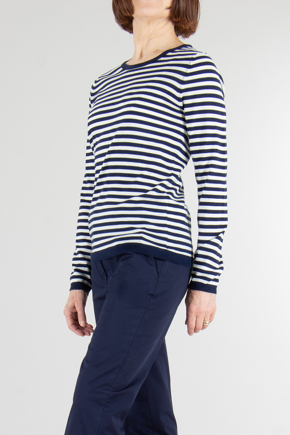 0039 ITALY Knitted Wool Striped Sweater Isola