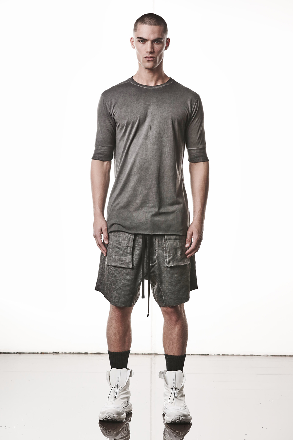 Kurze Hose, T-shirt, Erwachsener, Mann, Person