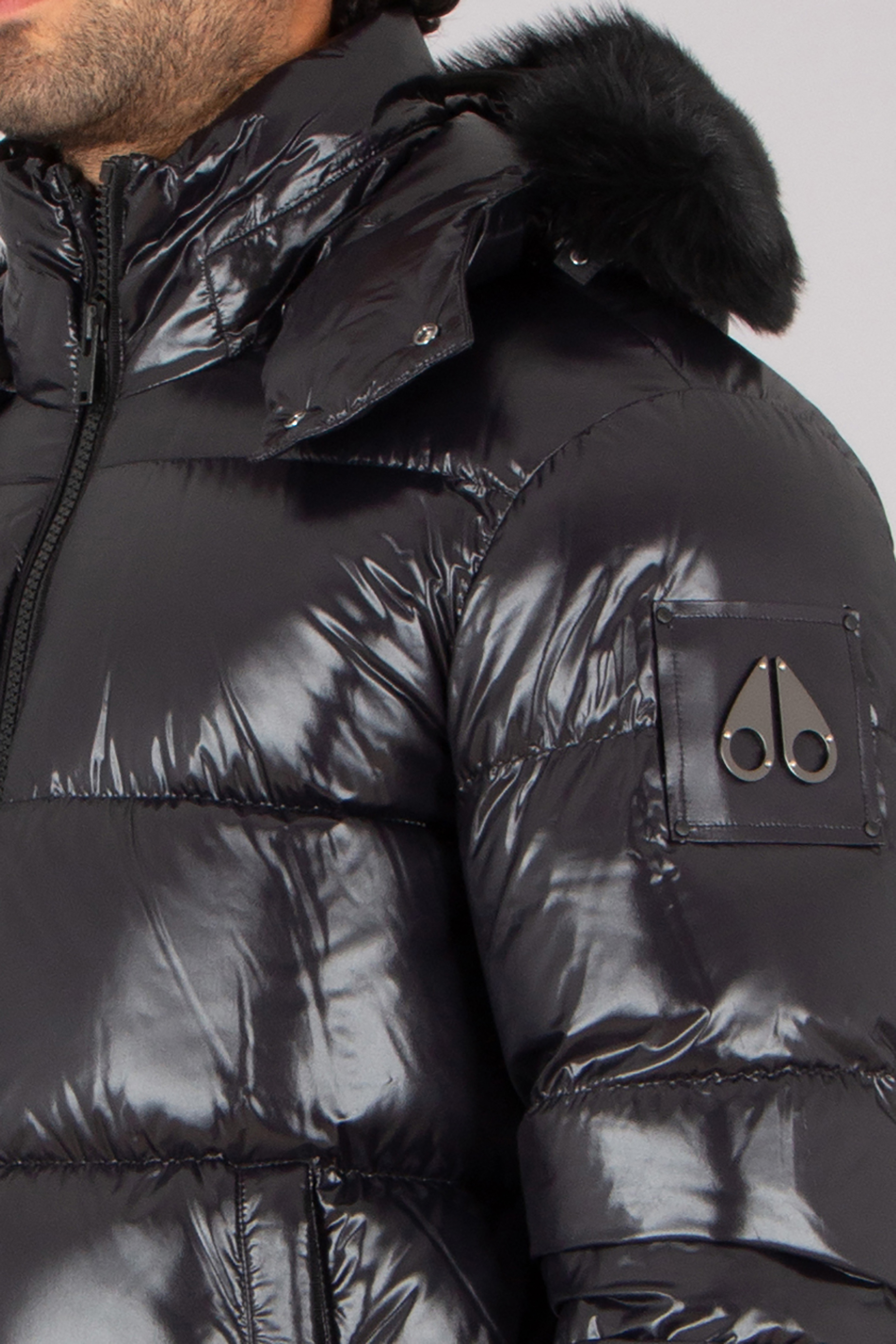 MOOSE KNUCKLES Regular Fit Shearling Trim Nylon Down Jacket Kings Puffer Bekleidung, Mantel, Jacke