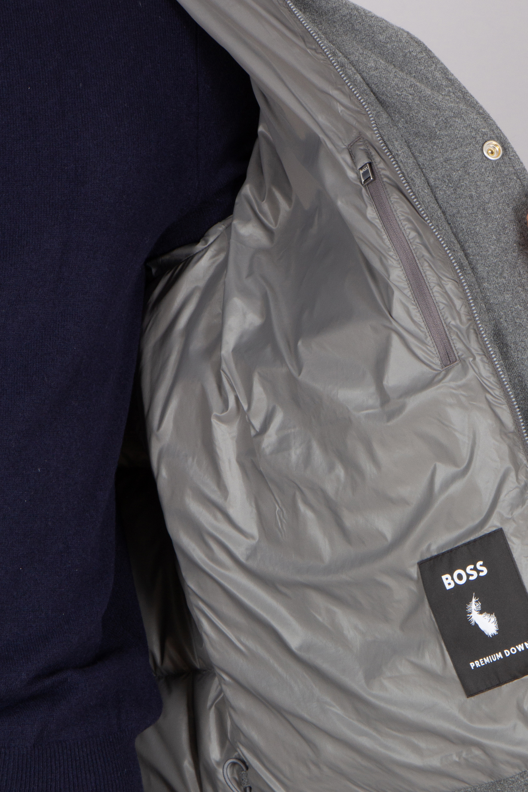 BOSS Regular Fit Performance Stretch Virgin Wool Blend Tech Flannel Down Jacket P-Drader Bekleidung, Mantel, Jacke
