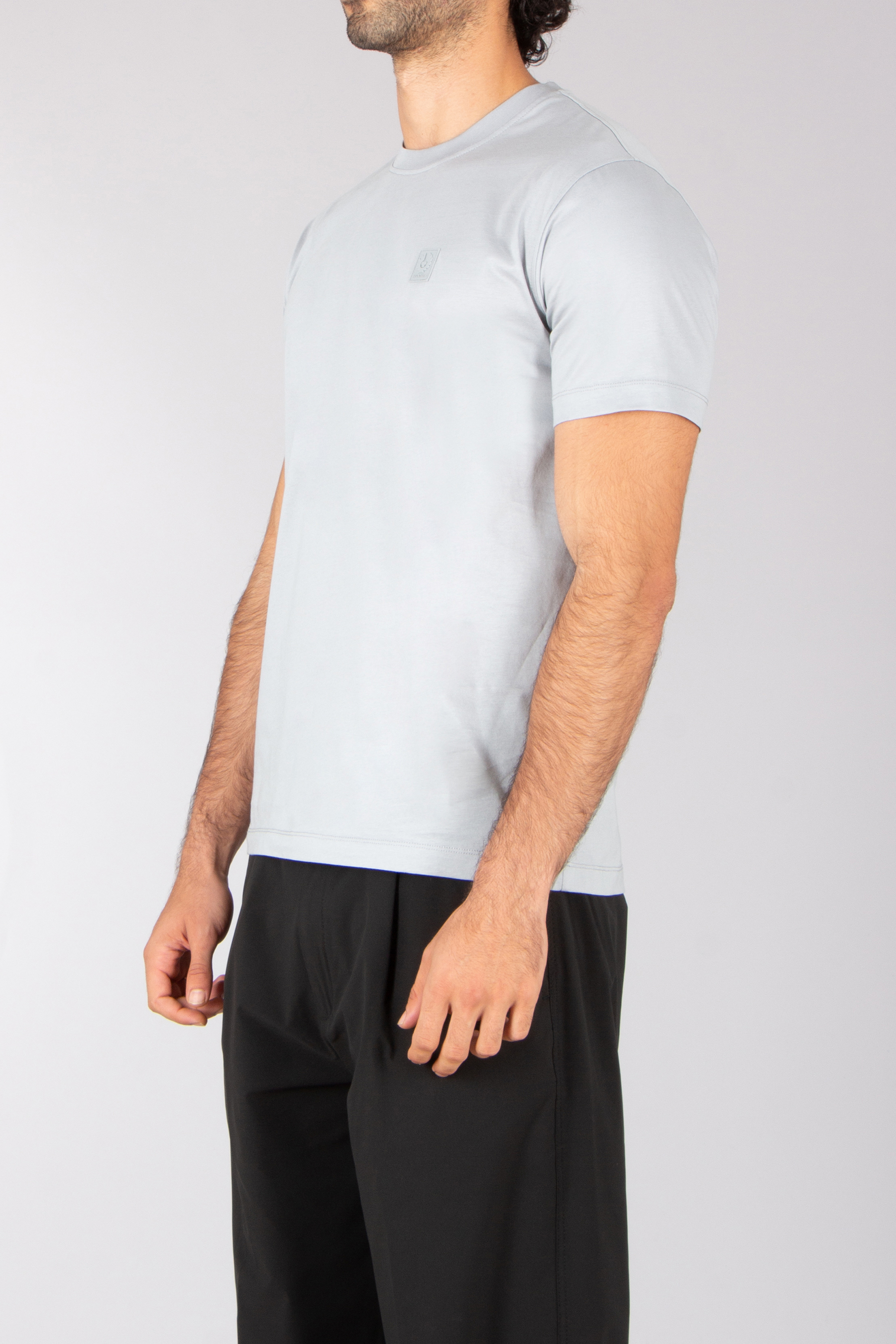 T-shirt, Ärmel, Erwachsener, Mann, Person