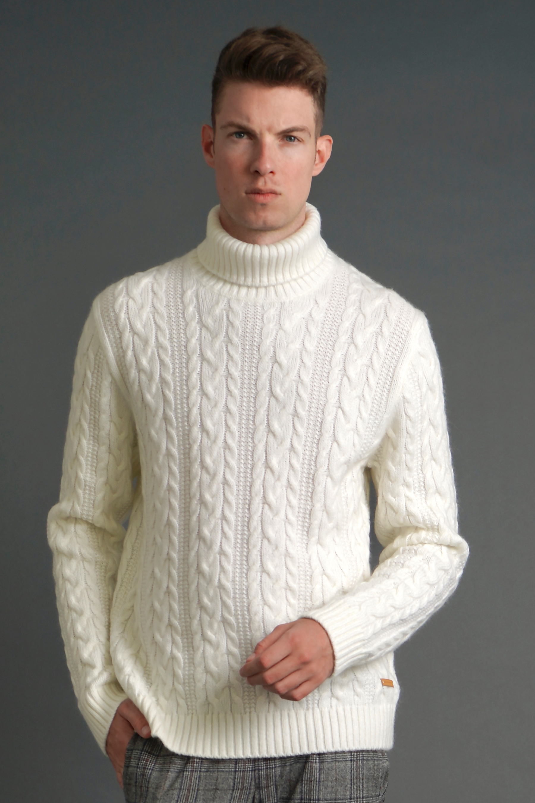 Virgin Wool Blend Turtleneck Sweater Kanius